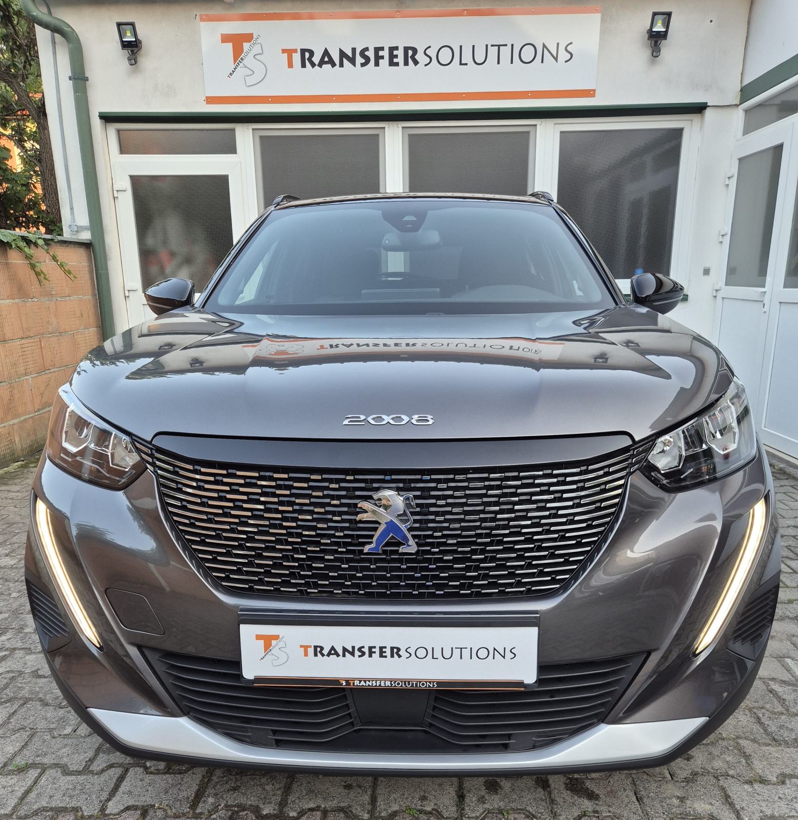 Peugeot 2008 Allure Pack 1,2 PureTech 100, fotografija 6