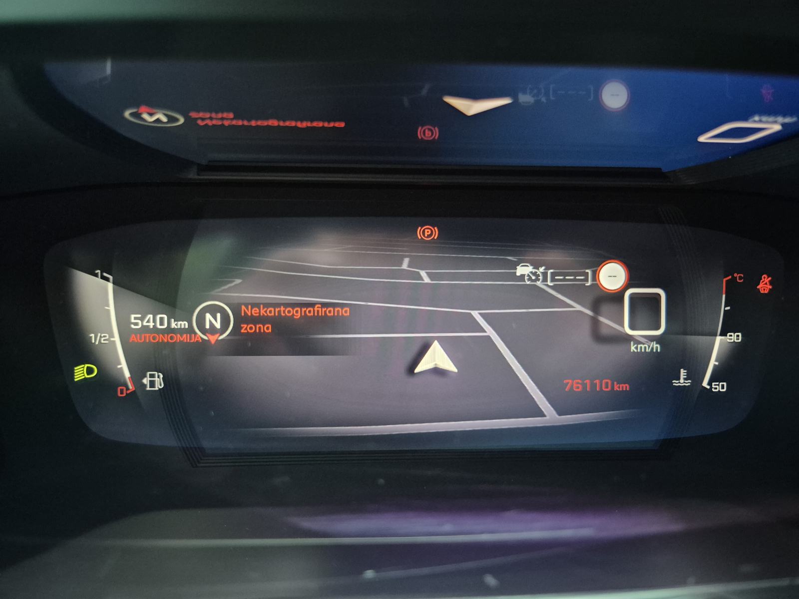 Peugeot 2008 Allure Pack 1,2 PureTech 100, fotografija 15