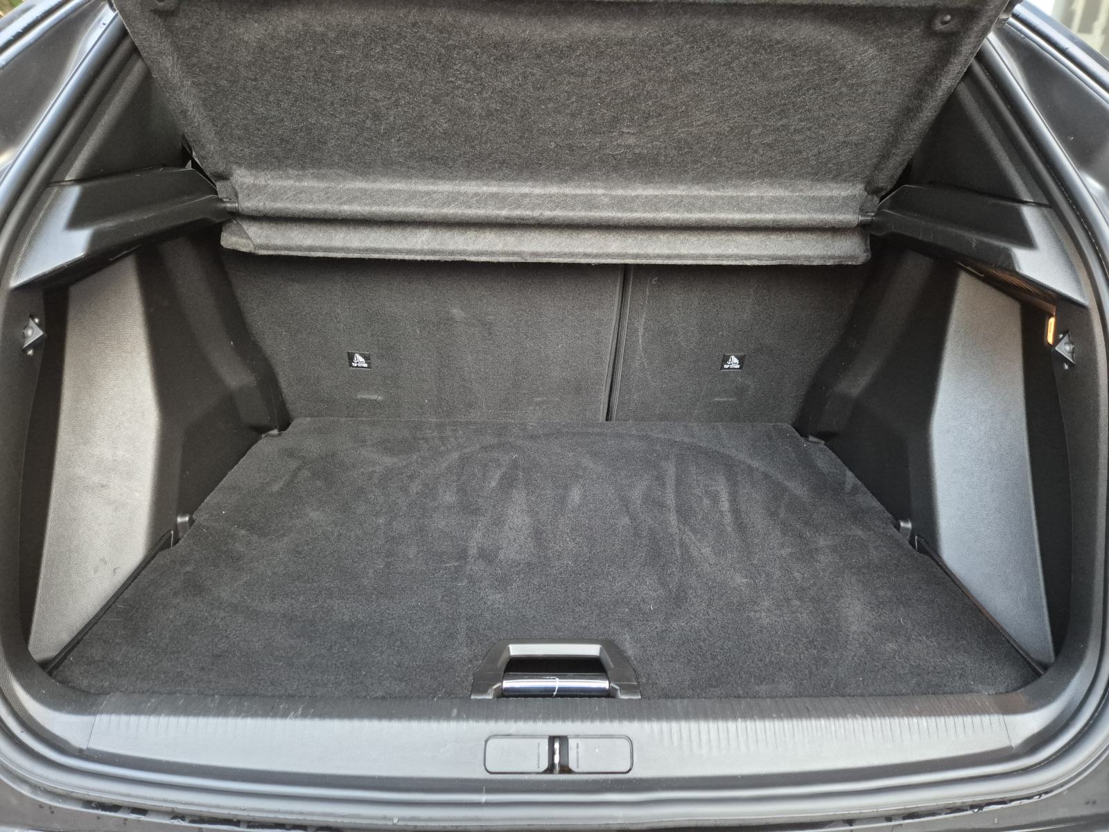 Peugeot 2008 Allure Pack 1,2 PureTech 100, fotografija 9