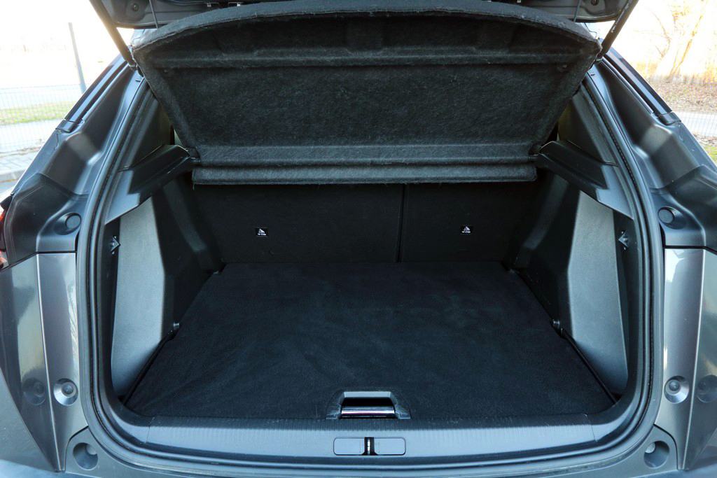 Peugeot 2008 BlueHDI 130 KS Tiptronik Allure Sport -Full LED-, fotografija 12