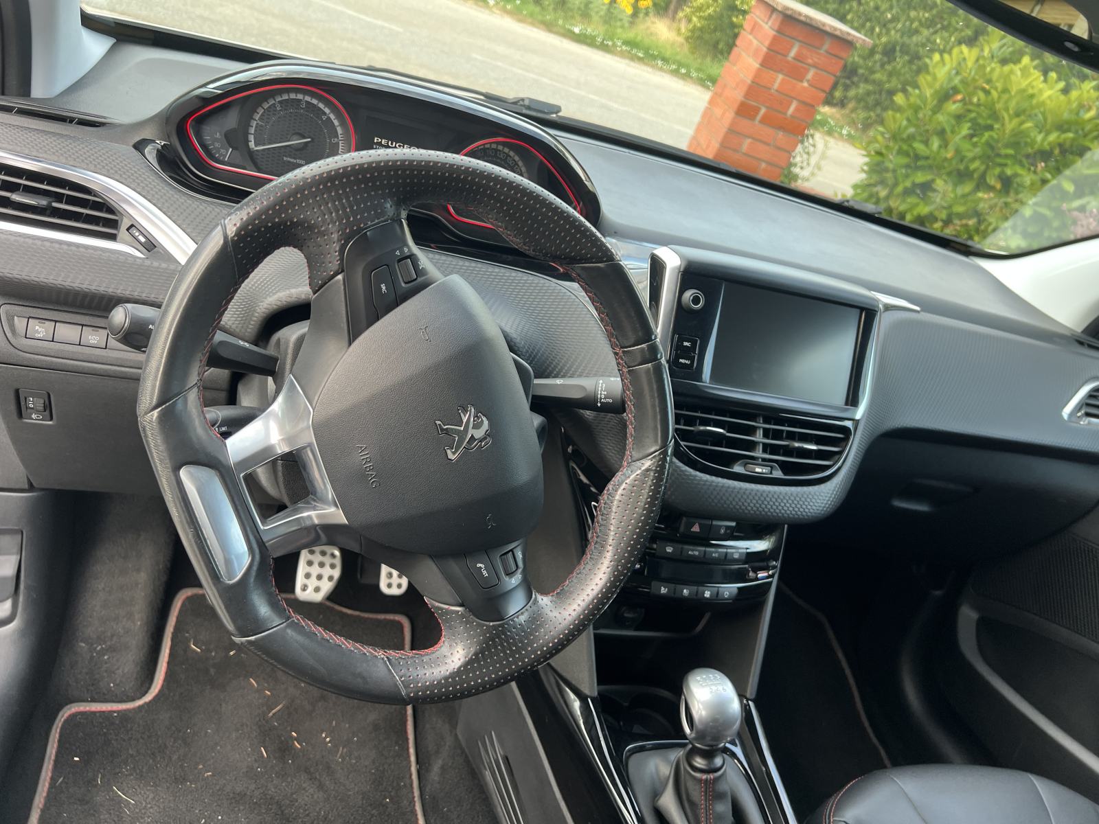Peugeot 2008 GT LINE 1.6 BlueHDI, 120ks, 2016., samo 103tkm, TOP, fotografija 9
