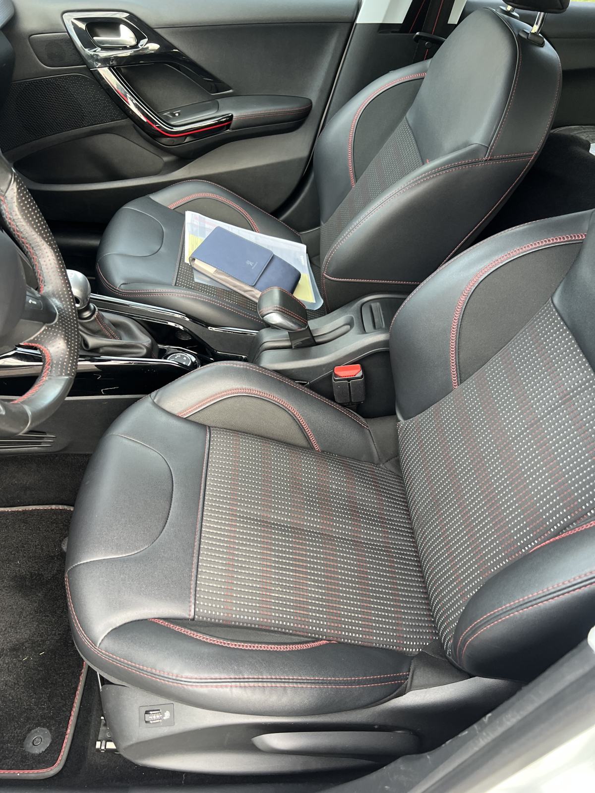 Peugeot 2008 GT LINE 1.6 BlueHDI, 120ks, 2016., samo 103tkm, TOP, fotografija 10