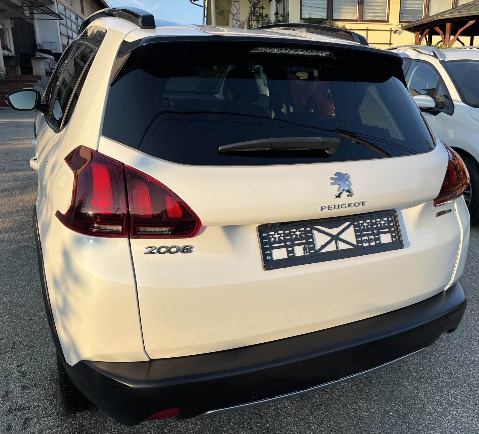 Peugeot 2008 GT LINE 1.6 BlueHDI, 120ks, 2016., samo 87tkm, PERLA, TOP, fotografija 5