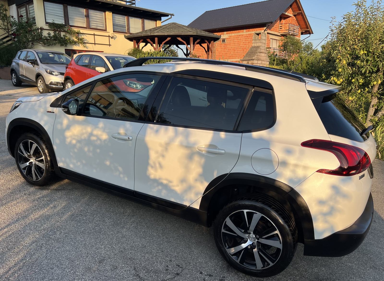 Peugeot 2008 GT LINE 1.6 BlueHDI, 120ks, 2016., samo 87tkm, PERLA, TOP, fotografija 4