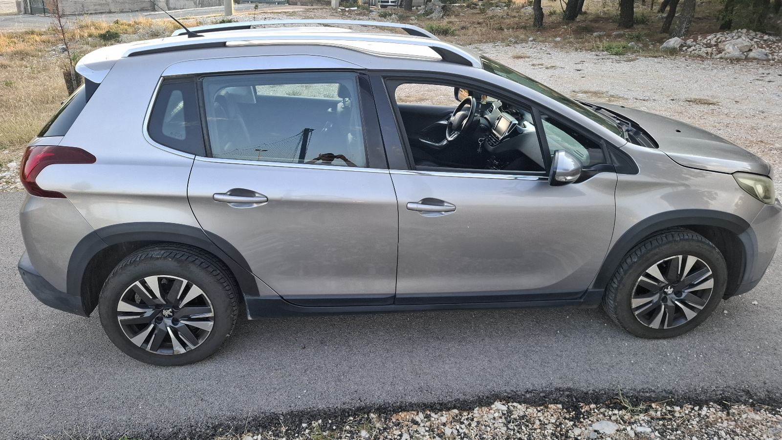 Peugeot 2008, fotografija 6