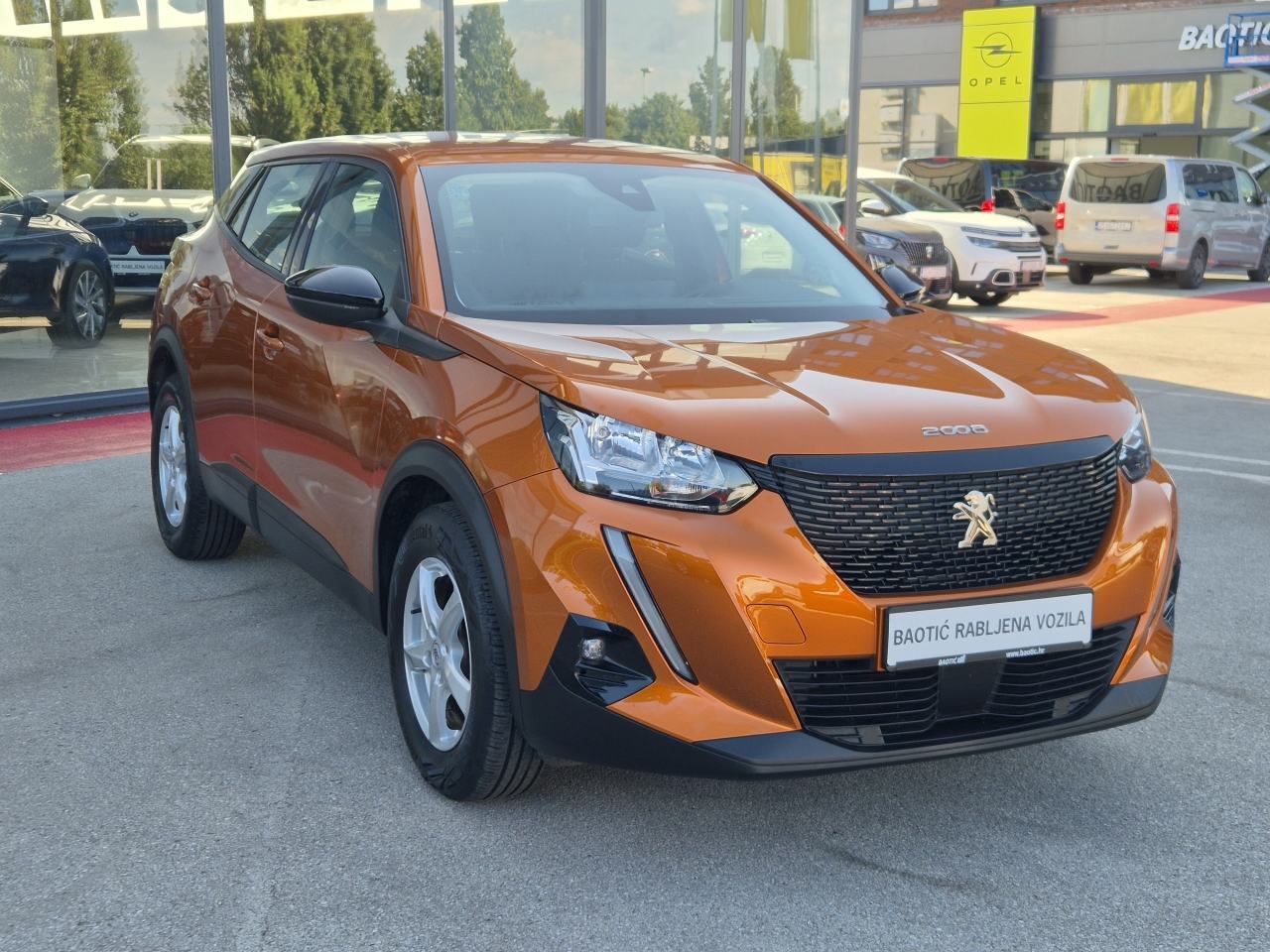 Peugeot 2008 S&S Style 1,2 PureTech 100, fotografija 3