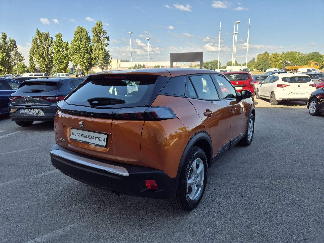 Peugeot 2008 S&S Style 1,2 PureTech 100, fotografija 5