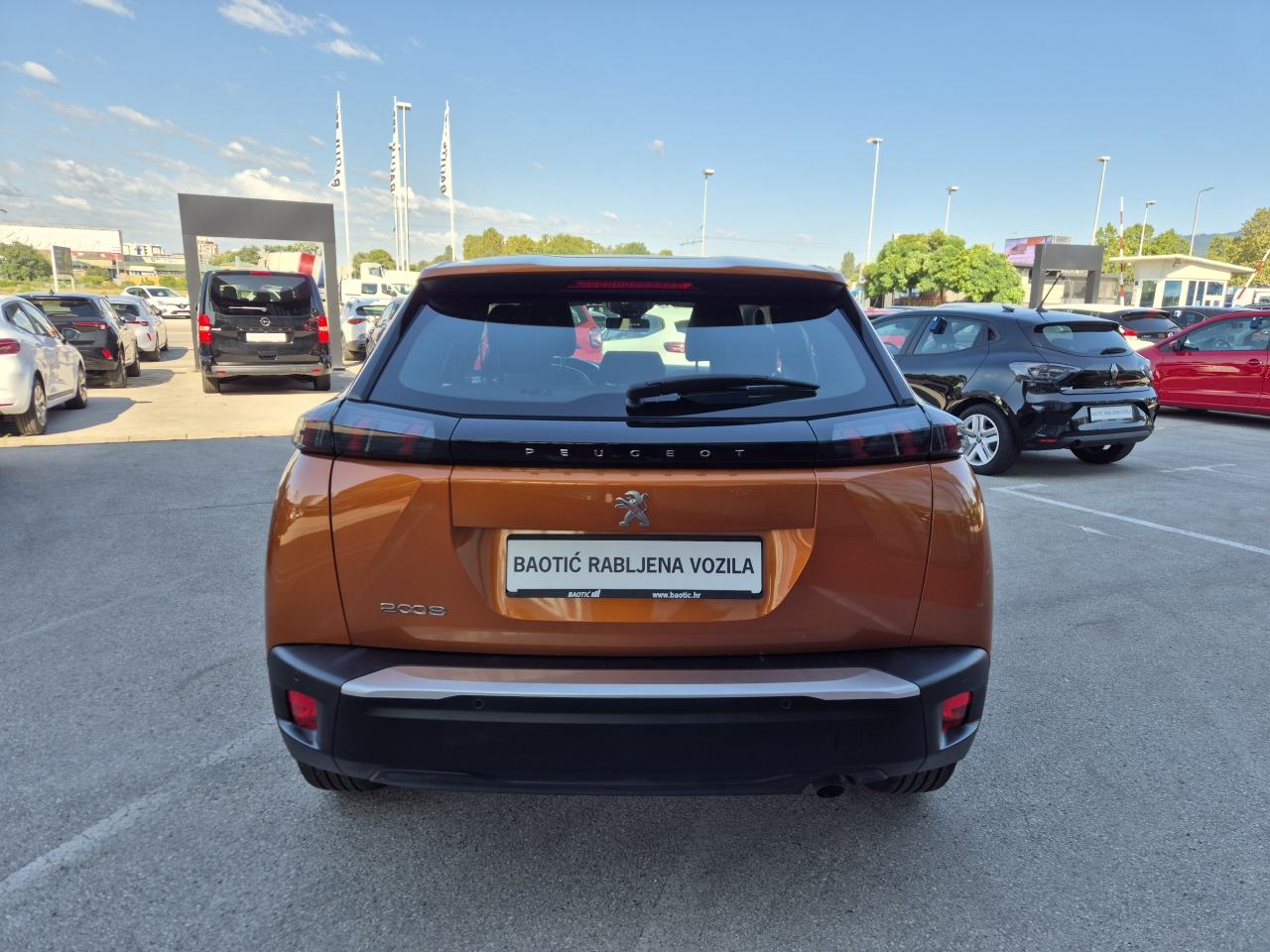 Peugeot 2008 S&S Style 1,2 PureTech 100, fotografija 6