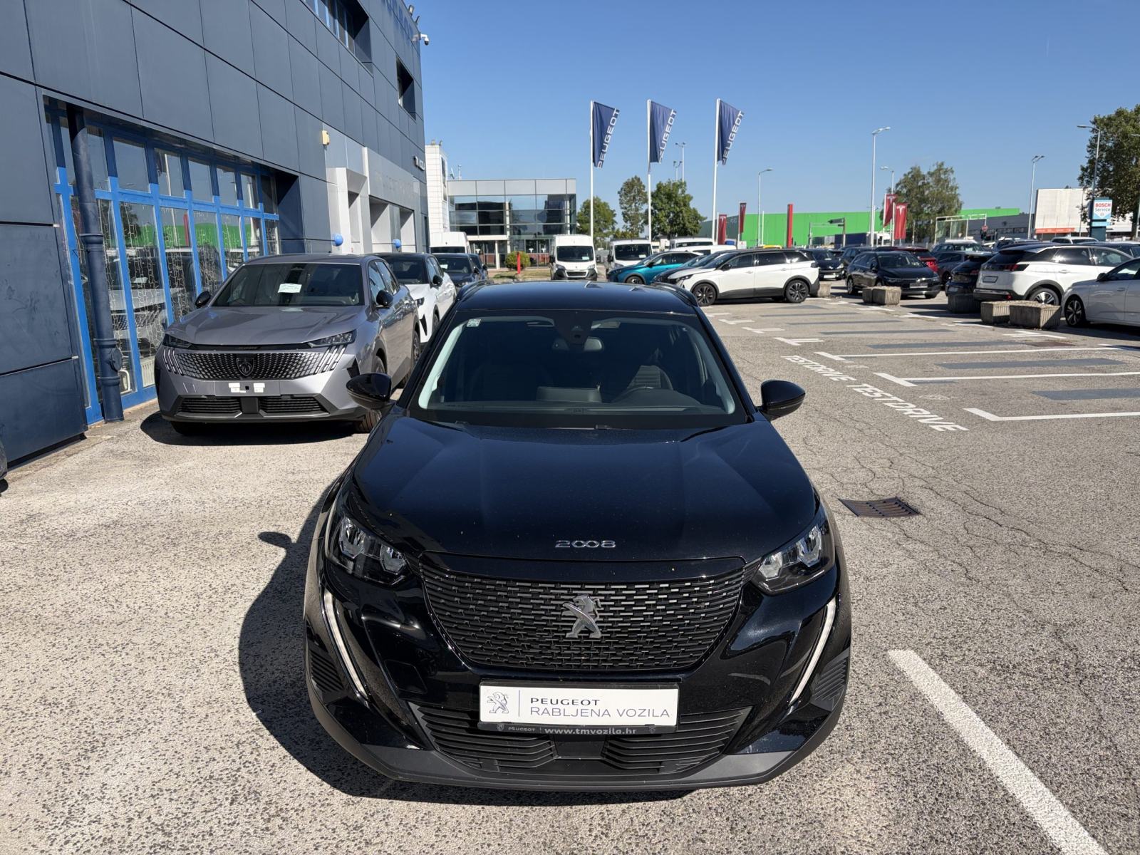 PEUGEOT 2008 STYLE 1,2 PURETECH 100, fotografija 2