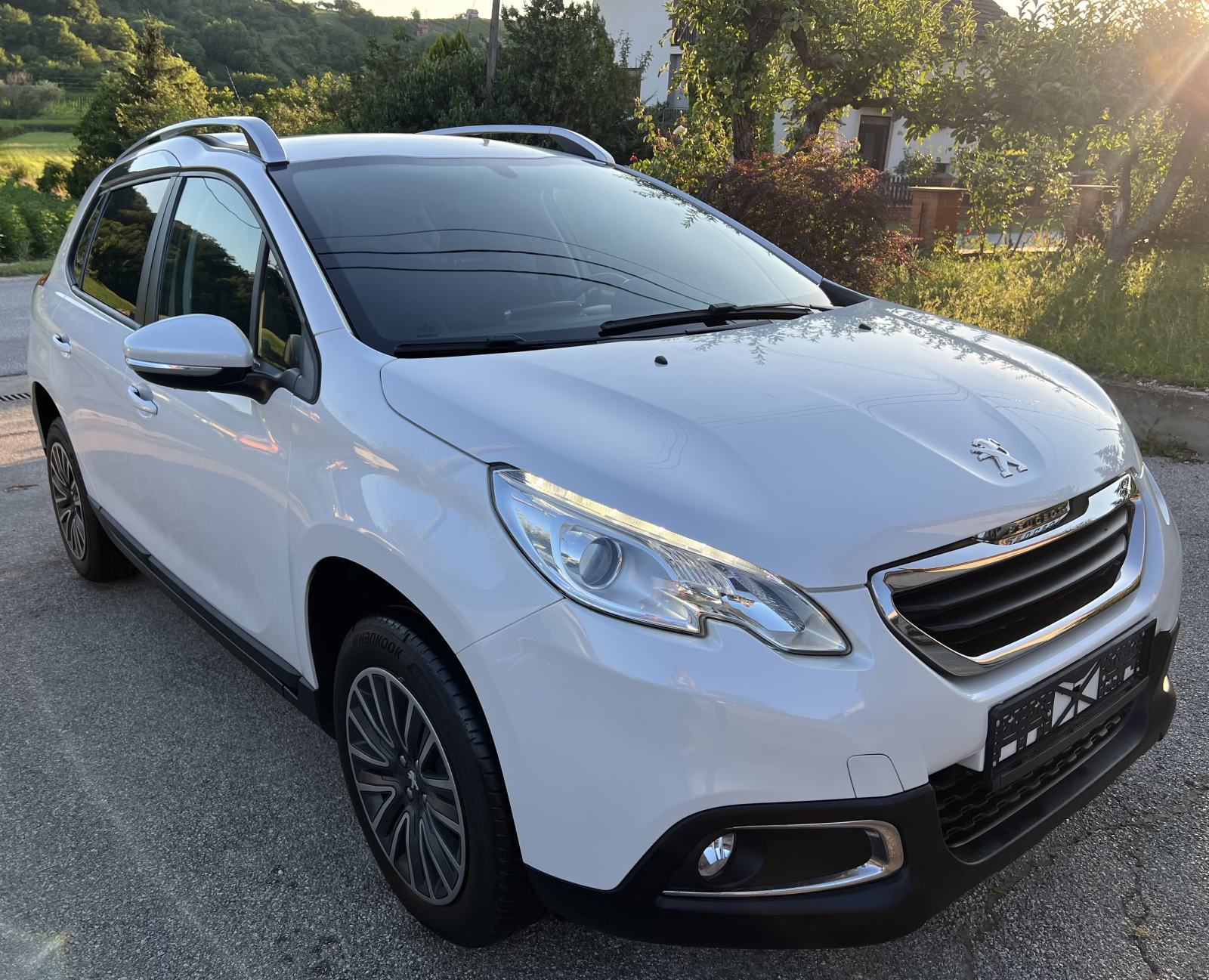 Peugeot 2008 Style 1.6eHDi, 2014.god, samo 79tkm, PERLA, LED, TOP, fotografija 9