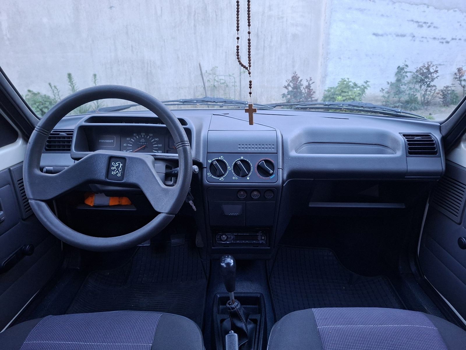 PEUGEOT 205 1.1 BENZIN, GARAẒ̌IRAN, LIJEPO OČUVAN, ISPRAVAN!, fotografija 13