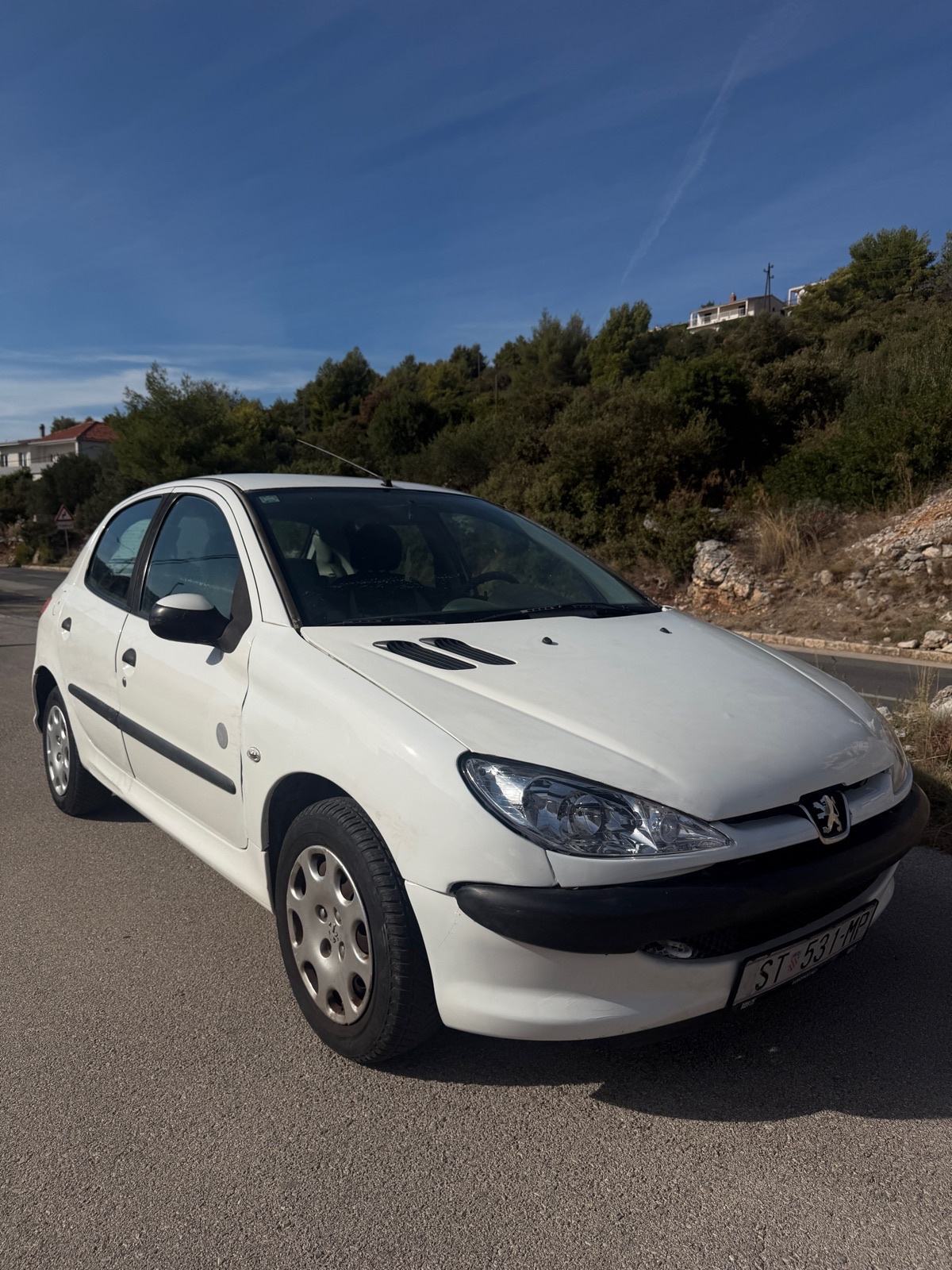 PEUGEOT 206 1.1 *108 000 KM* *HR VOZILO* *KLIMA* *SERVO* *5 VRATA*, fotografija 1