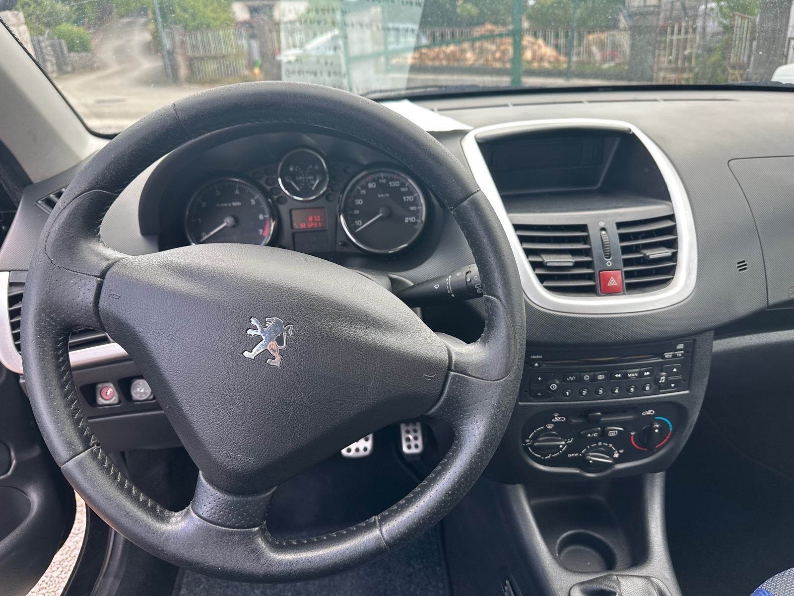 Peugeot 206+ 1,1 benzin/plin, fotografija 9
