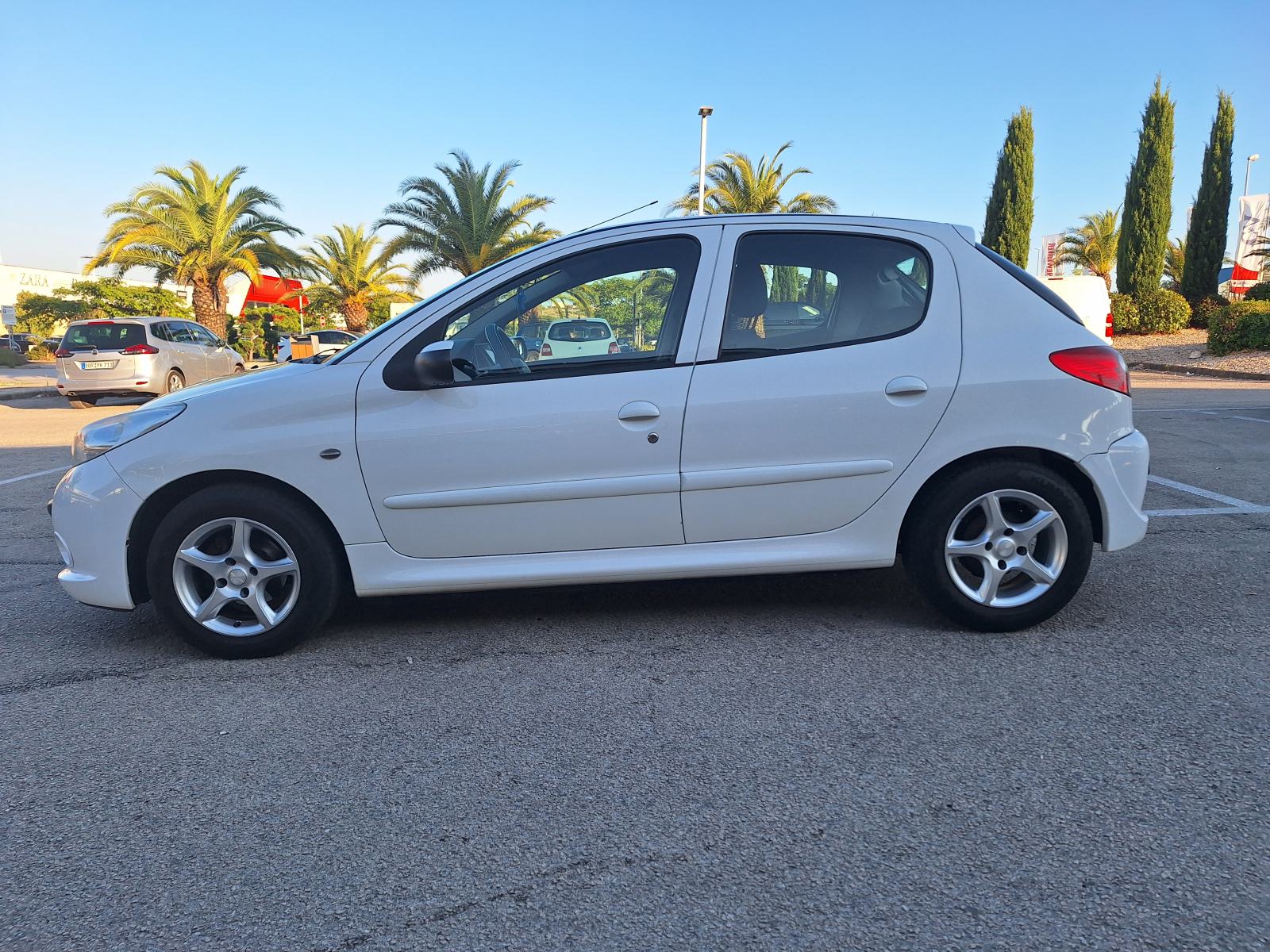 Peugeot 206+ 1,4 HDI, fotografija 3
