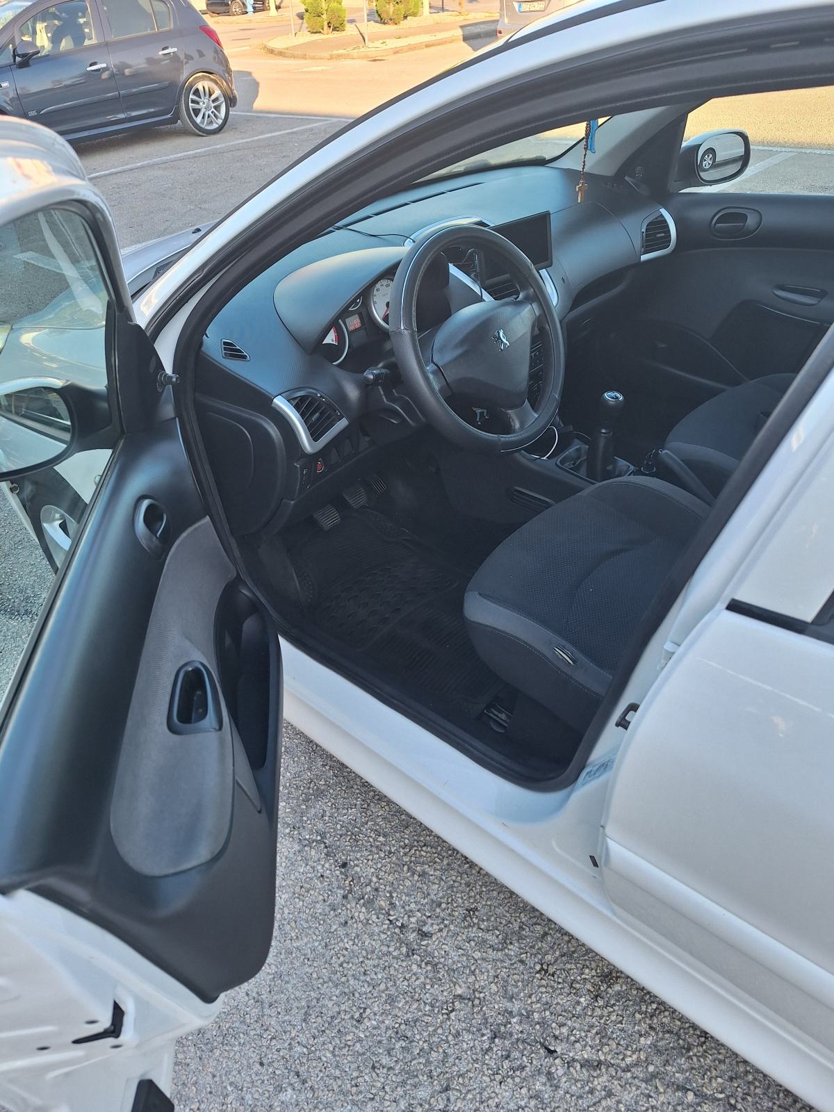 Peugeot 206+ 1,4 HDI, fotografija 10