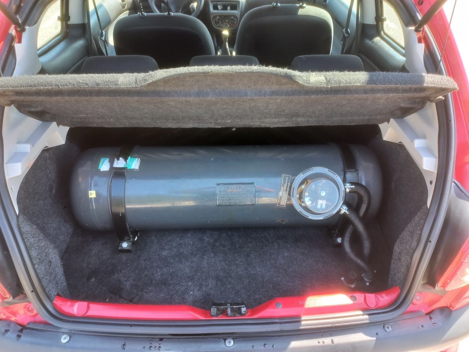 Peugeot 206 206 1,4 AUTO DOBAR BENZIN PLIN, fotografija 17