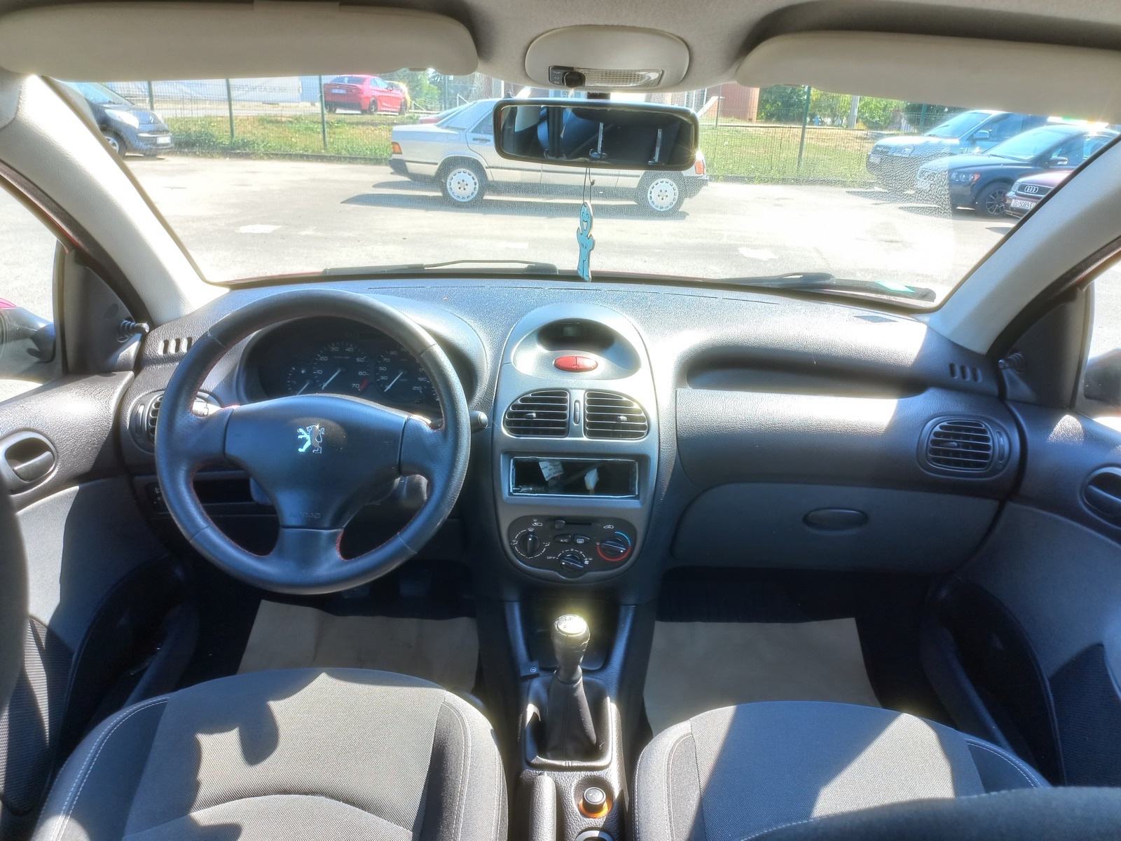 Peugeot 206 206 1,4 AUTO DOBAR BENZIN PLIN, fotografija 8