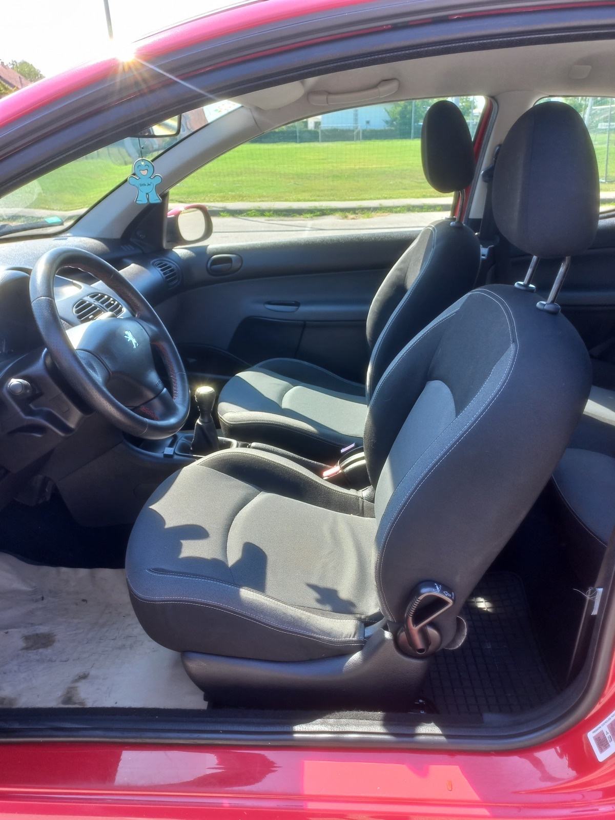 Peugeot 206 206 1,4 AUTO DOBAR BENZIN PLIN, fotografija 7