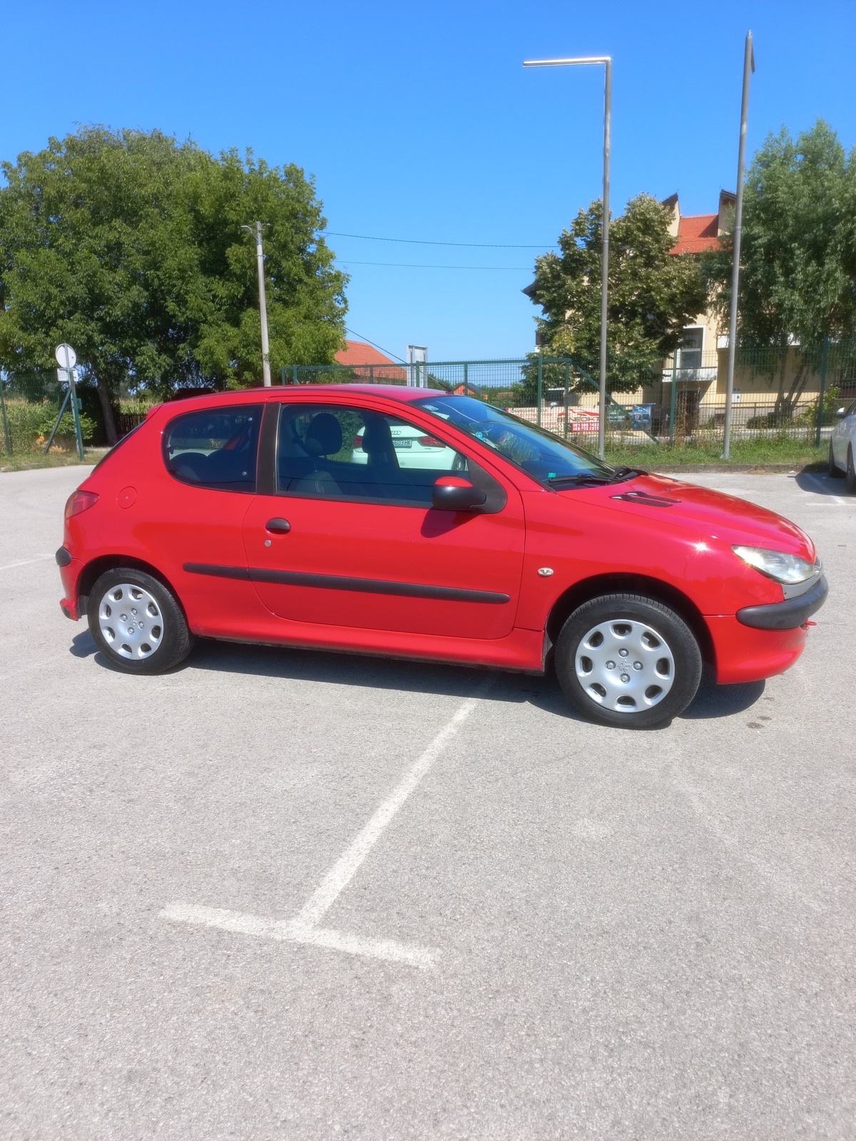 Peugeot 206 206 1,4 AUTO DOBAR BENZIN PLIN, fotografija 6