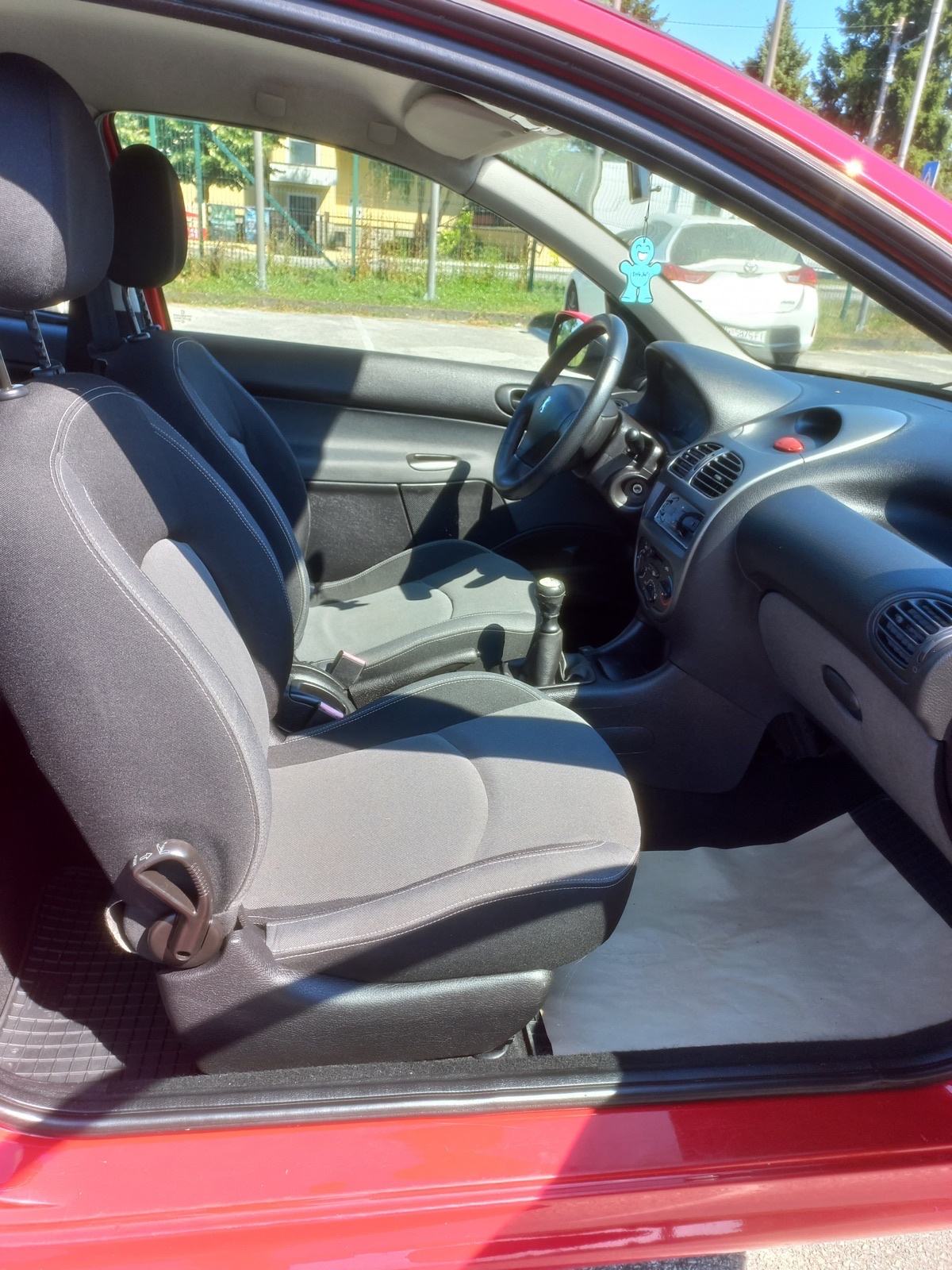 Peugeot 206 206 1,4 AUTO DOBAR BENZIN PLIN, fotografija 15