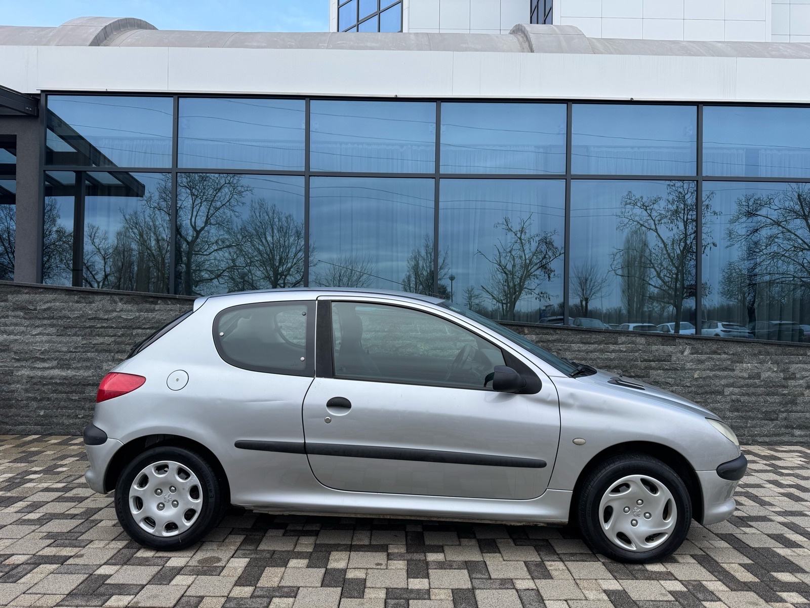 Peugeot 206 1,4 - NIJE UVOZ - 1 VL - KLIMA - PRILIKA !!!, fotografija 13