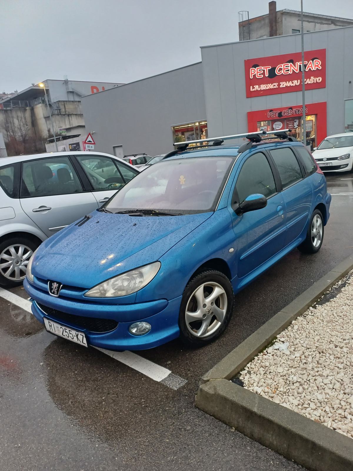 Peugeot 206 Break 1.4 registriran godinu dana, 2003 god.