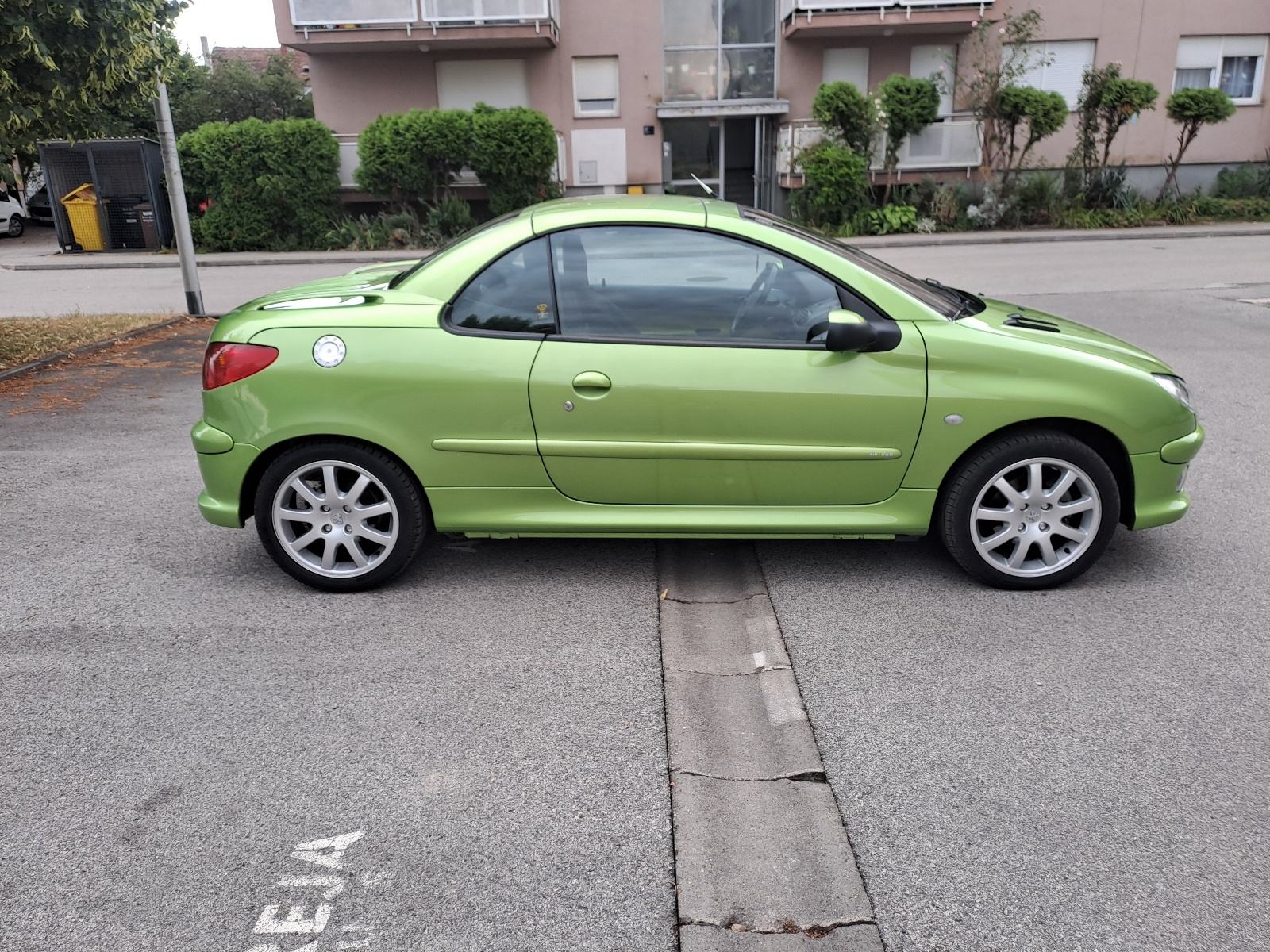 Peugeot 206 CC 1,6 16V , 16500 km samo, fotografija 7