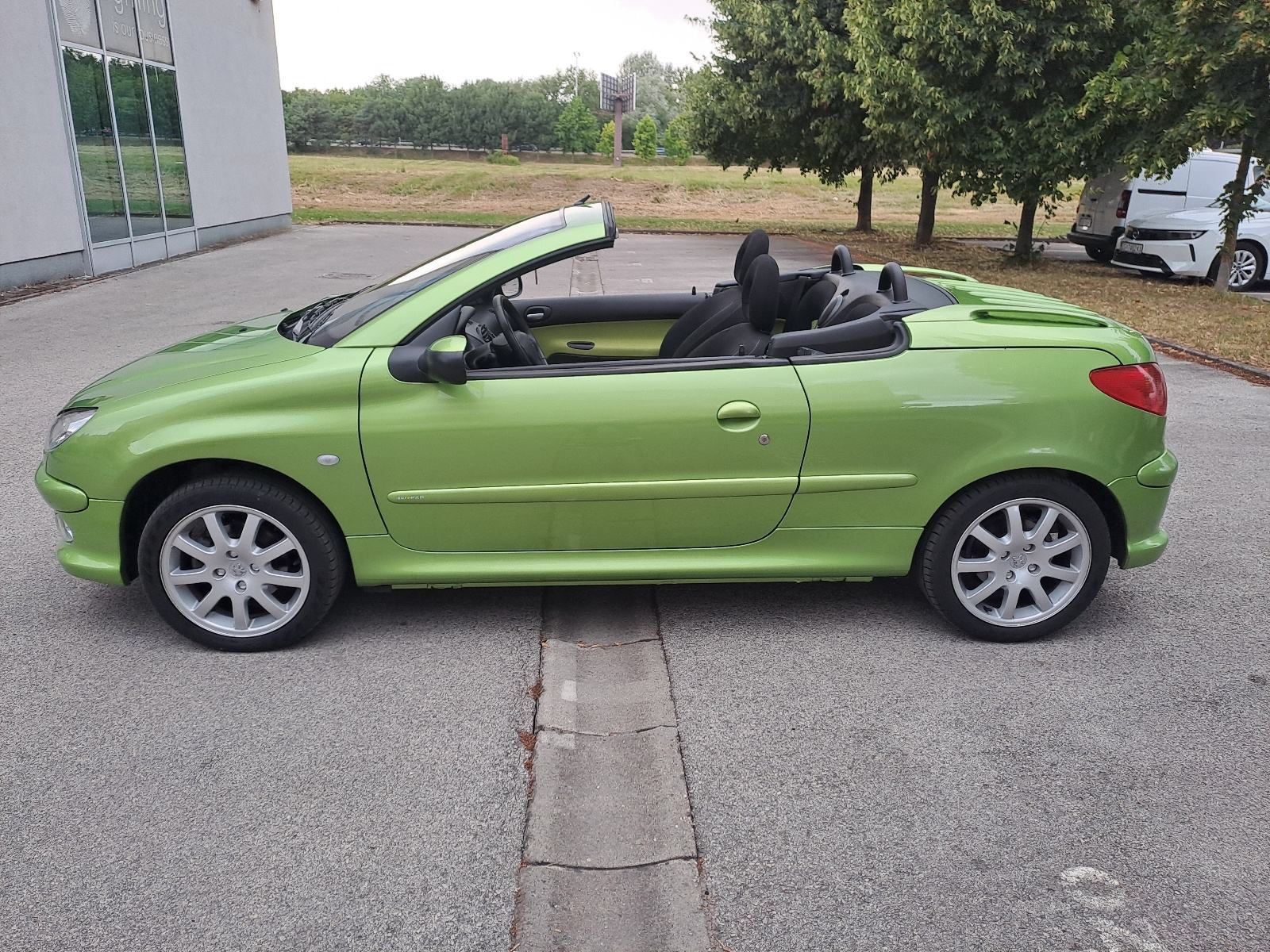 Peugeot 206 CC 1,6 16V , 16500 km samo, fotografija 15