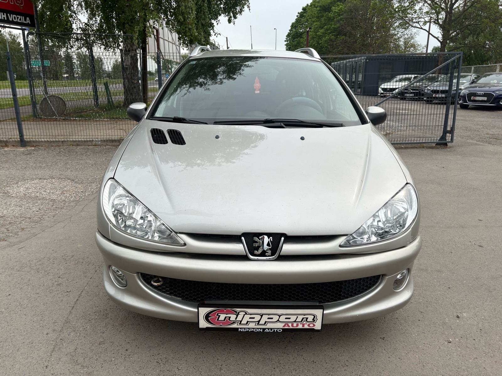 Peugeot 206 SW 1,4 KLIMA - HR. AUTO - AUTOKREDIT, fotografija 2