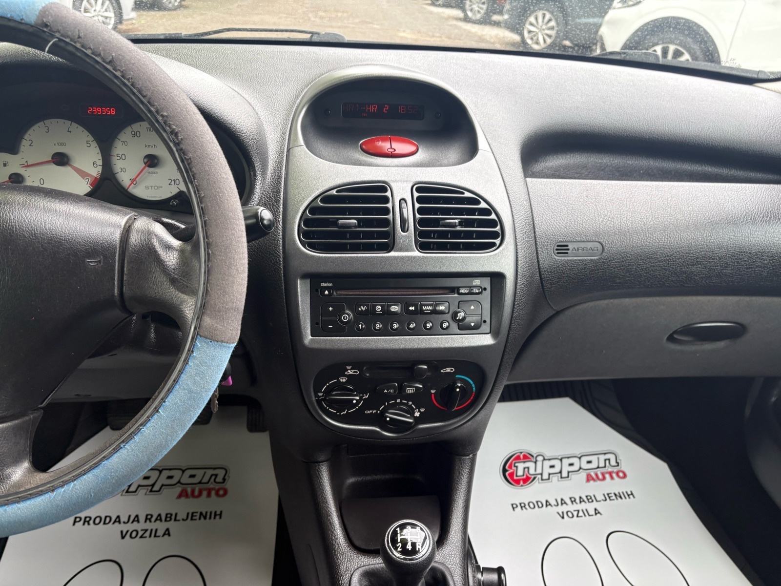 Peugeot 206 SW 1,4 KLIMA - HR. AUTO - AUTOKREDIT, fotografija 15