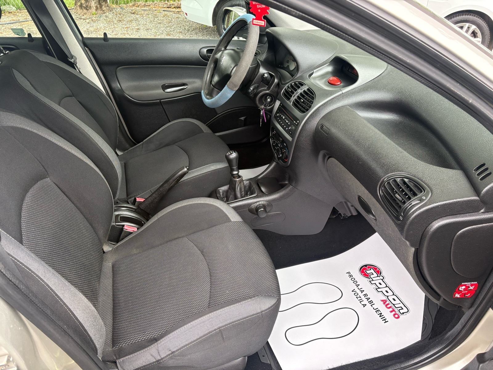 Peugeot 206 SW 1,4 KLIMA - HR. AUTO - AUTOKREDIT, fotografija 19