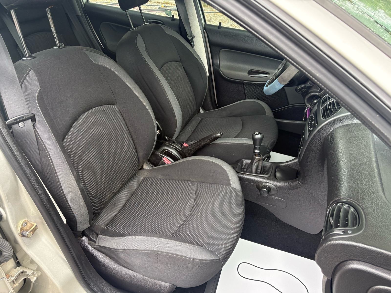 Peugeot 206 SW 1,4 KLIMA - HR. AUTO - AUTOKREDIT, fotografija 20