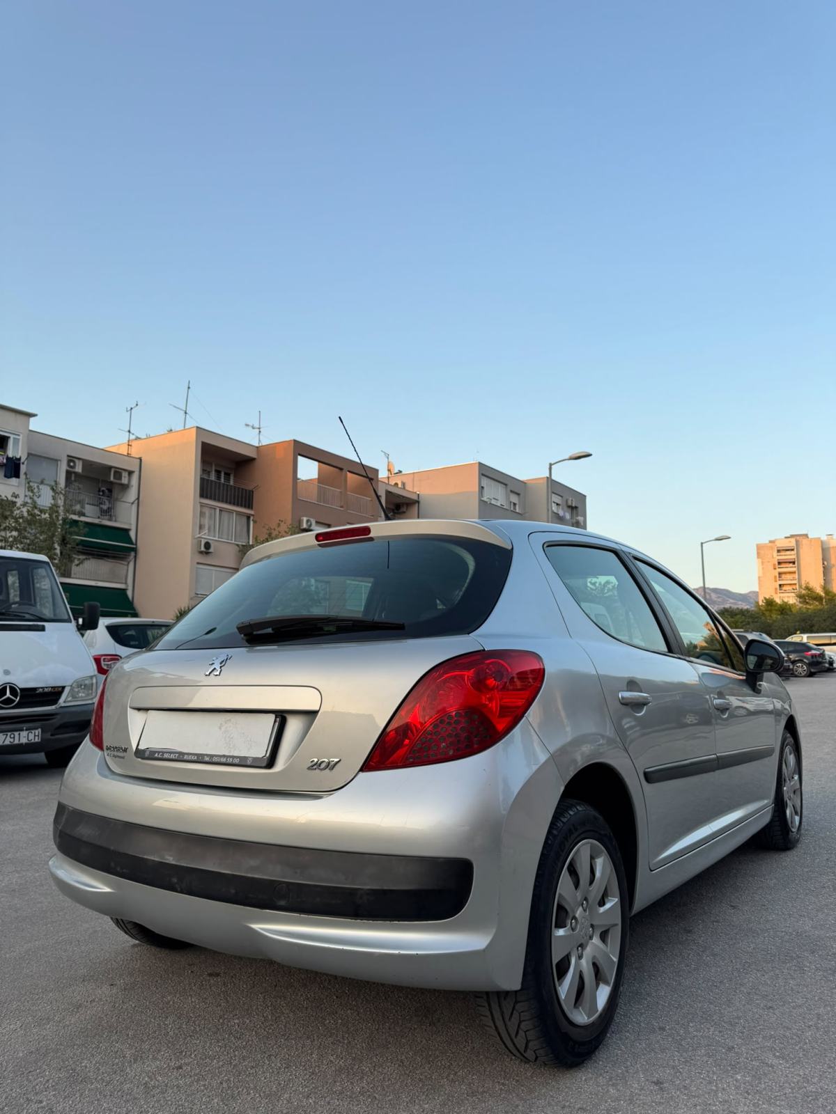 Peugeot 207 1,4 16V Hr auto 150tkm orig servisna knjiga, fotografija 8