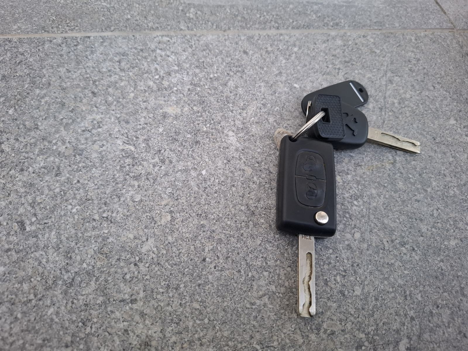 Peugeot 207 1.4 i, 8v, VRHUNSKI ! SAMO 121000 KM, POTVRDA !, fotografija 8