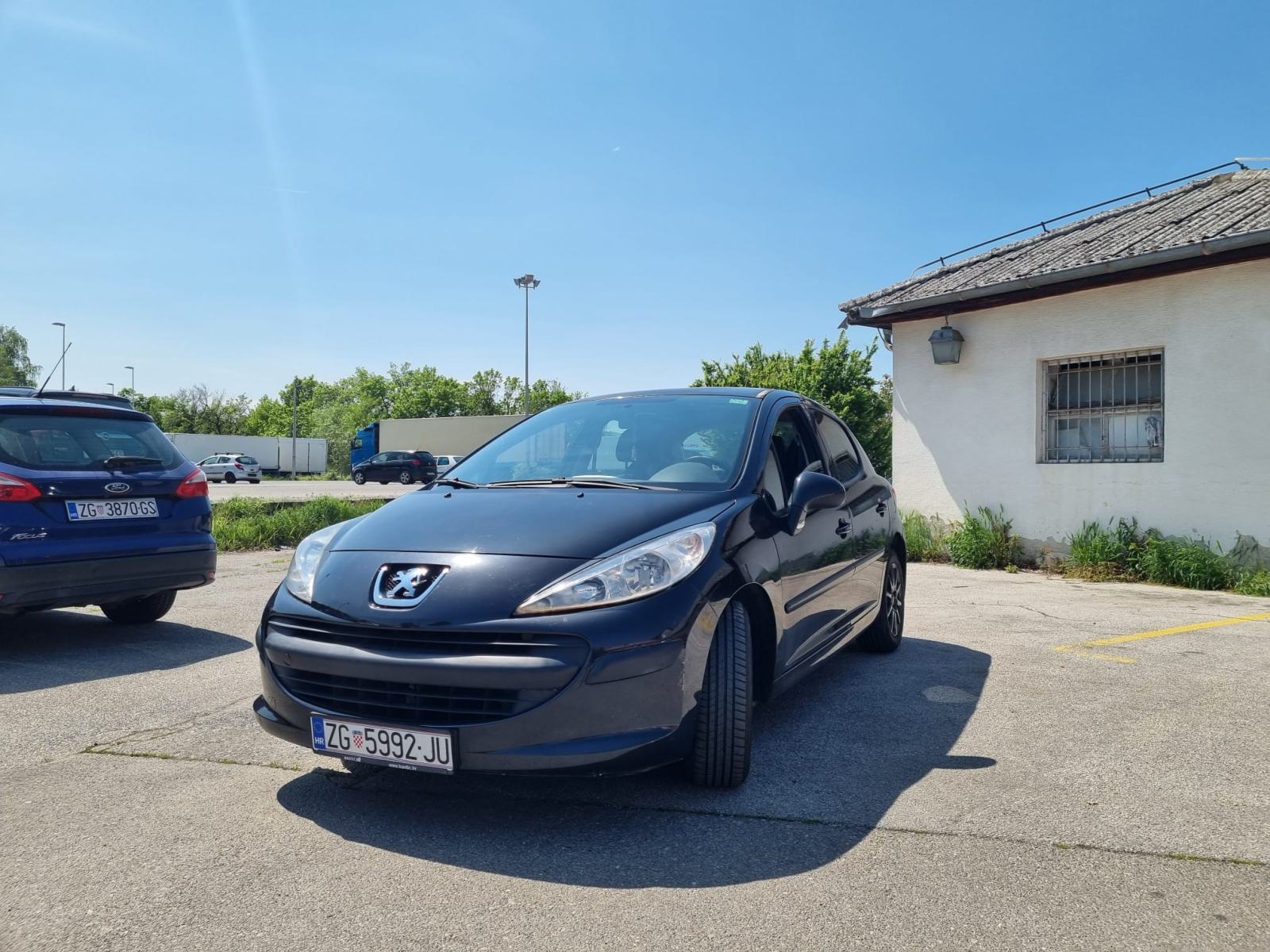 Peugeot 207 1,4 registriran 08/2027, fotografija 2