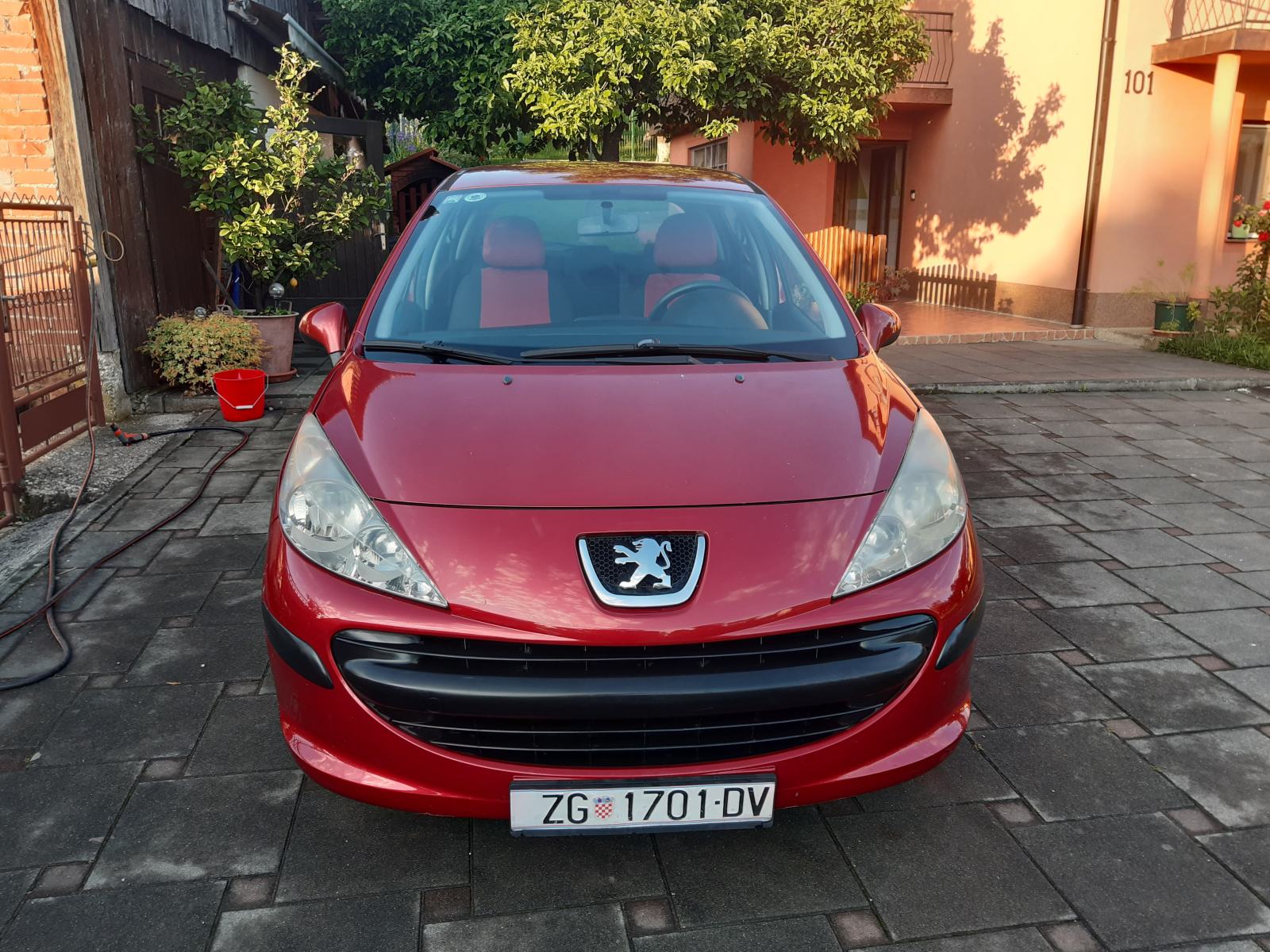 Peugeot 207, besprijekorna tehnička ispravnost, klima, reg. 02/2027., fotografija 4