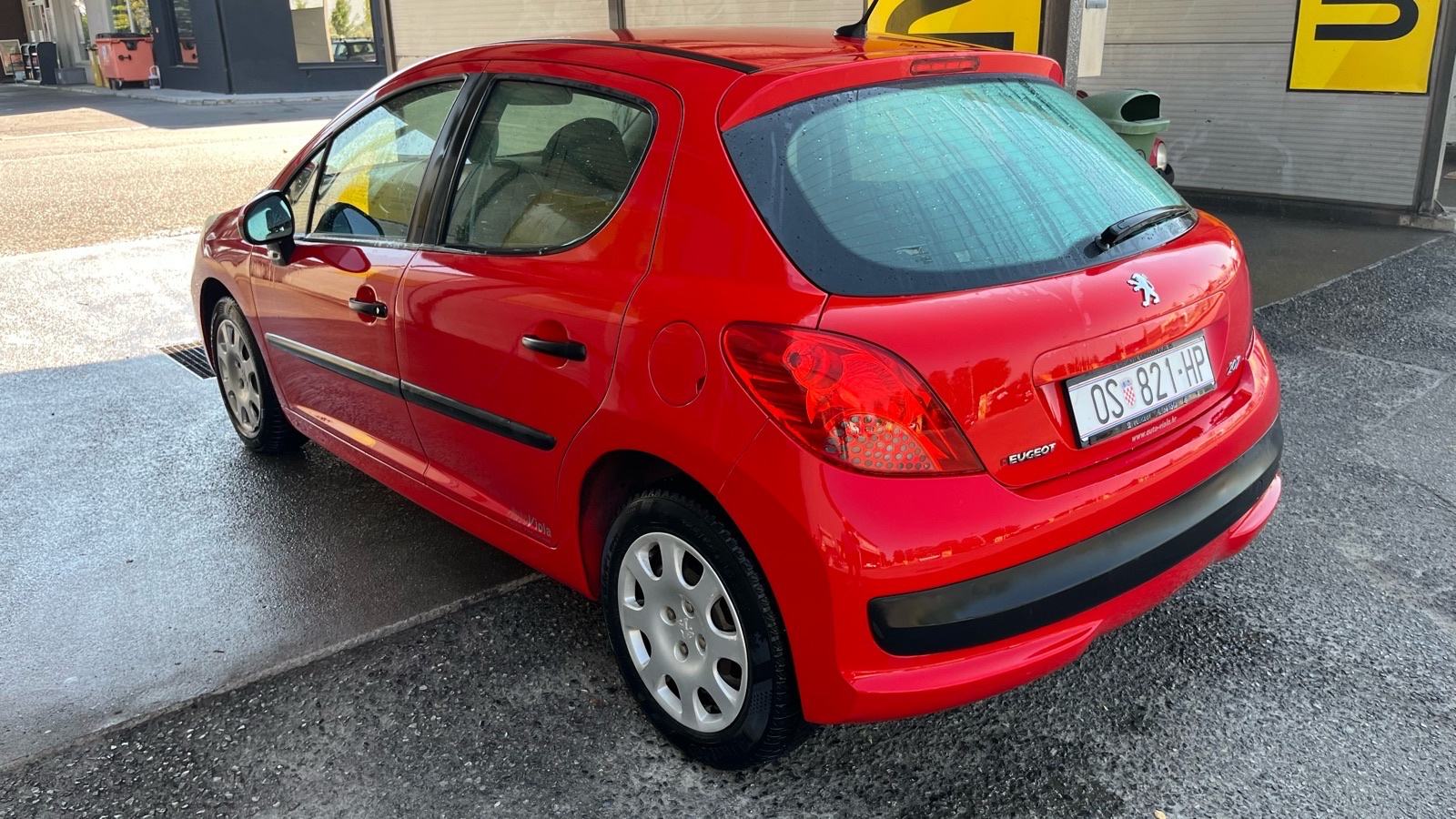Peugeot 207 1,4i 76,000KM, 1.VL, KLIMA, 5 VRATA, KARTICE, ZAMJENA, fotografija 5