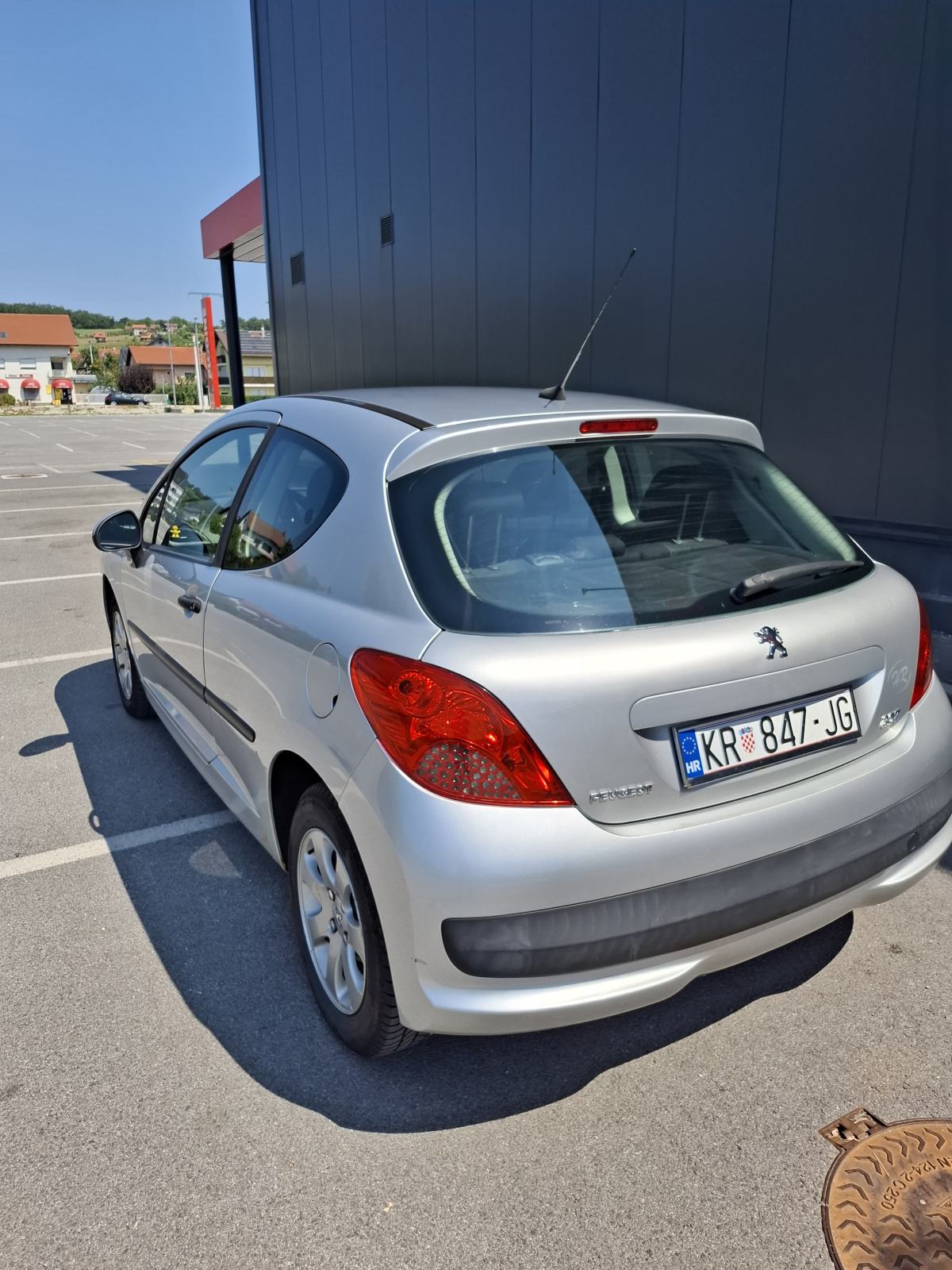 Peugeot 207 1,6 HDi-KLIMA-TEMPO-BLUETOOTH-ALU, fotografija 6