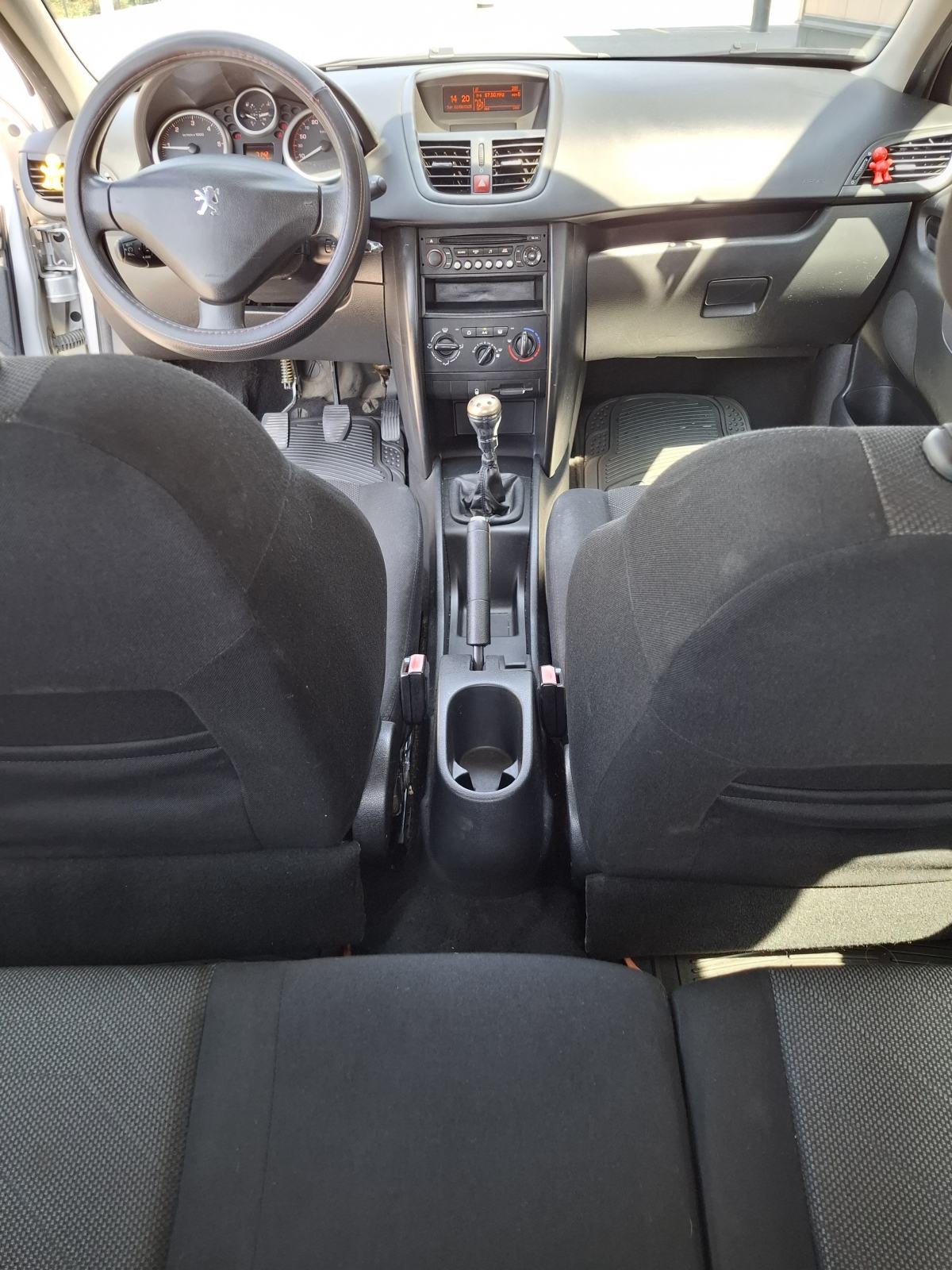 Peugeot 207 1,6 HDi-KLIMA-TEMPO-BLUETOOTH-ALU, fotografija 9