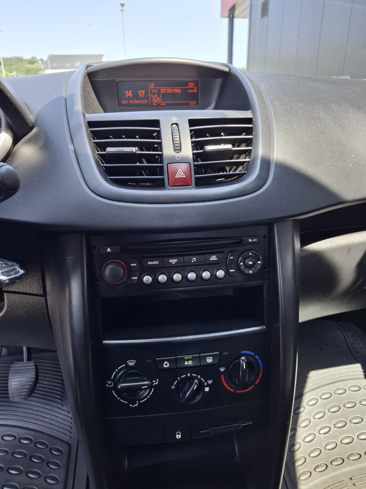 Peugeot 207 1,6 HDi-KLIMA-TEMPO-BLUETOOTH-ALU, fotografija 11