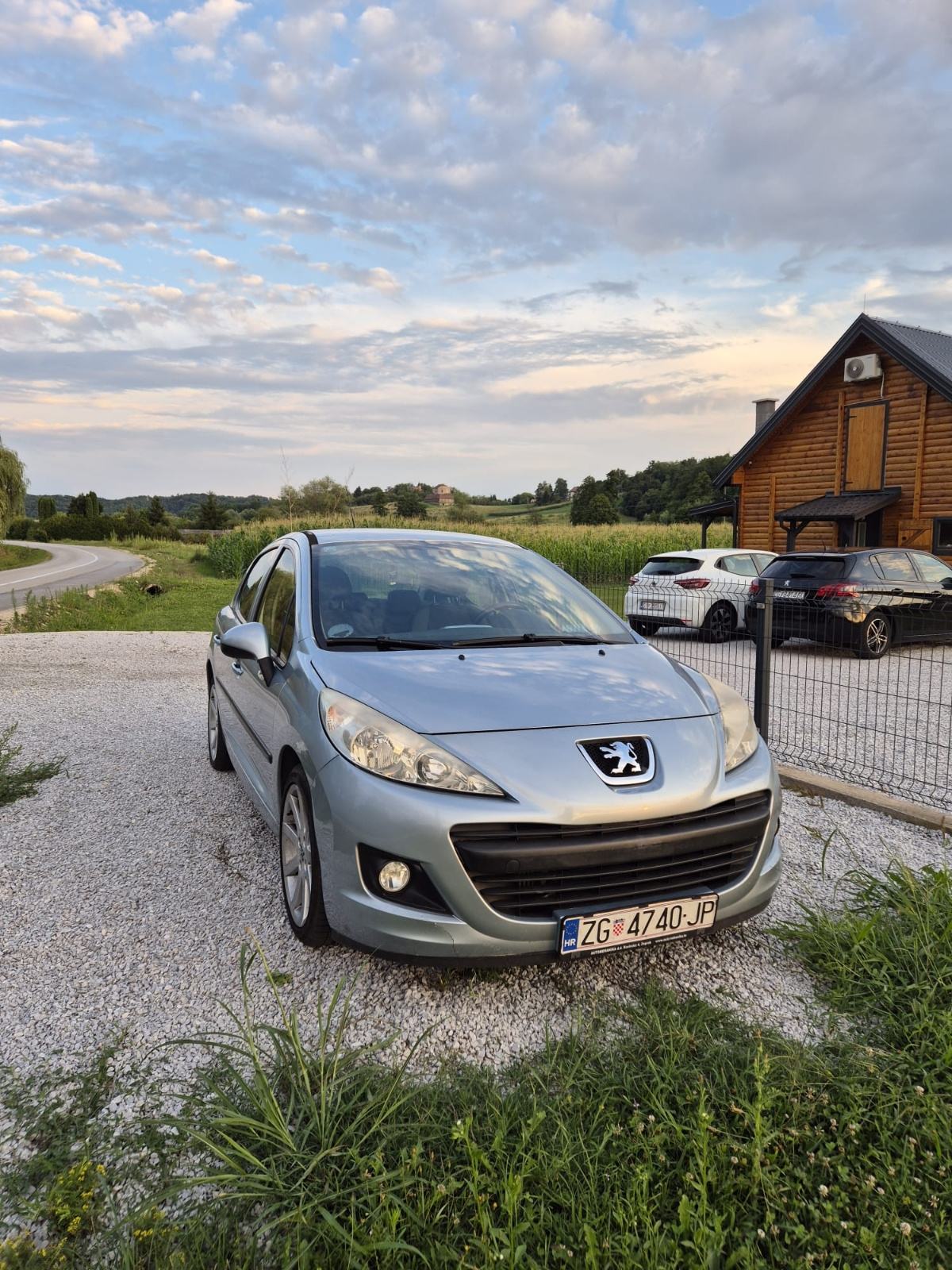 Peugeot 207 1,6 HDi, fotografija 4