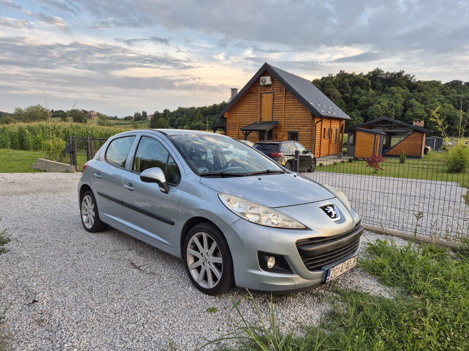 Peugeot 207 1,6 HDi, fotografija 7