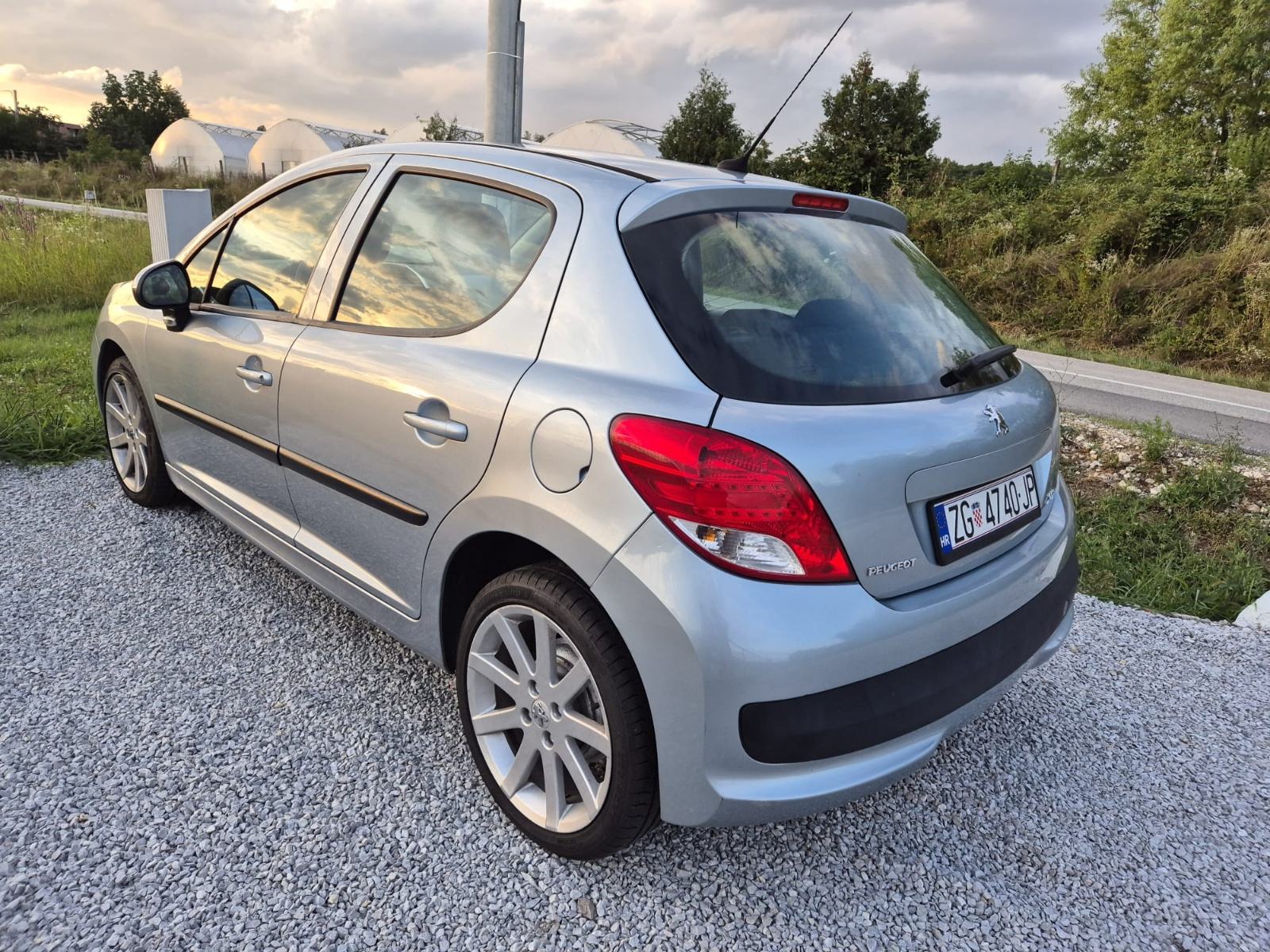 Peugeot 207 1,6 HDi, fotografija 10