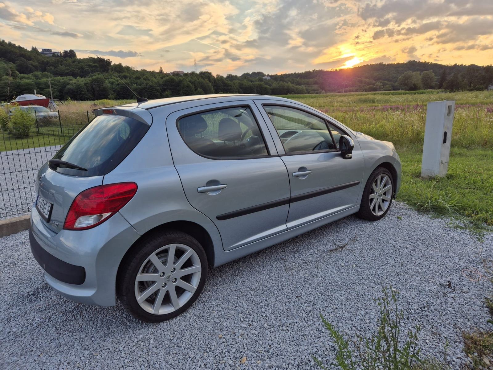 Peugeot 207 1,6 HDi, fotografija 5