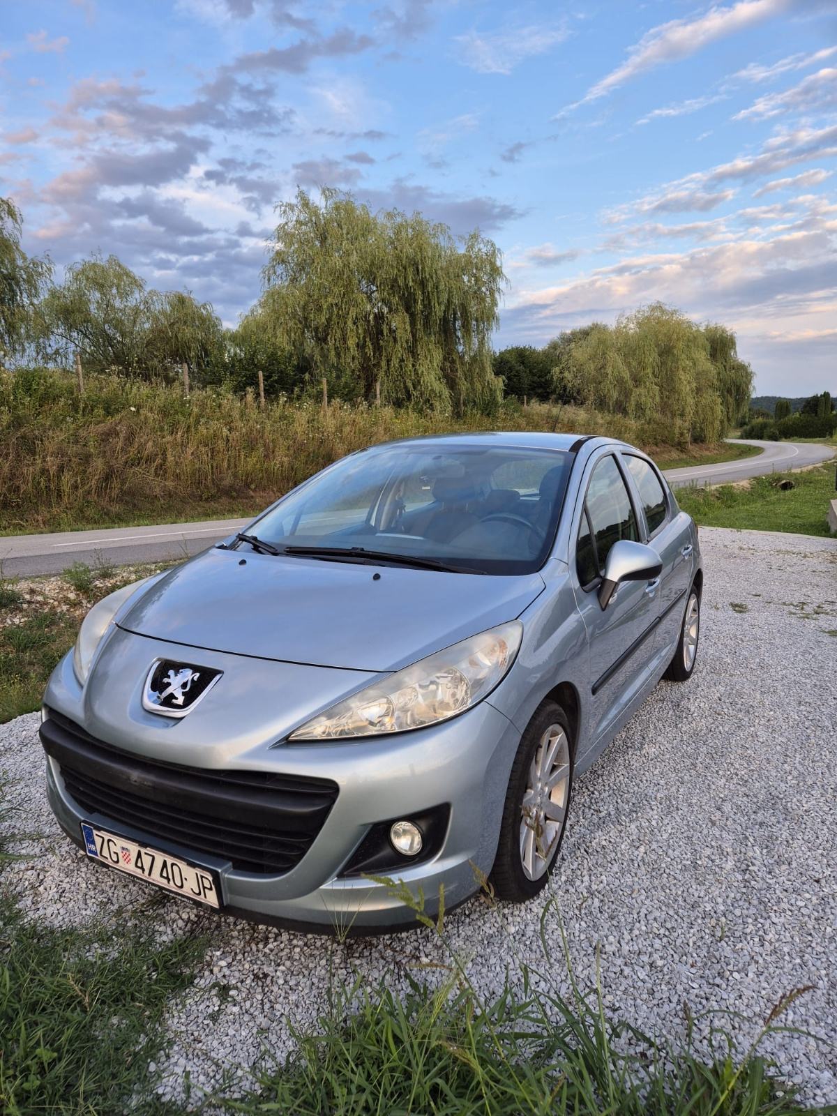 Peugeot 207 1,6 HDi, fotografija 6