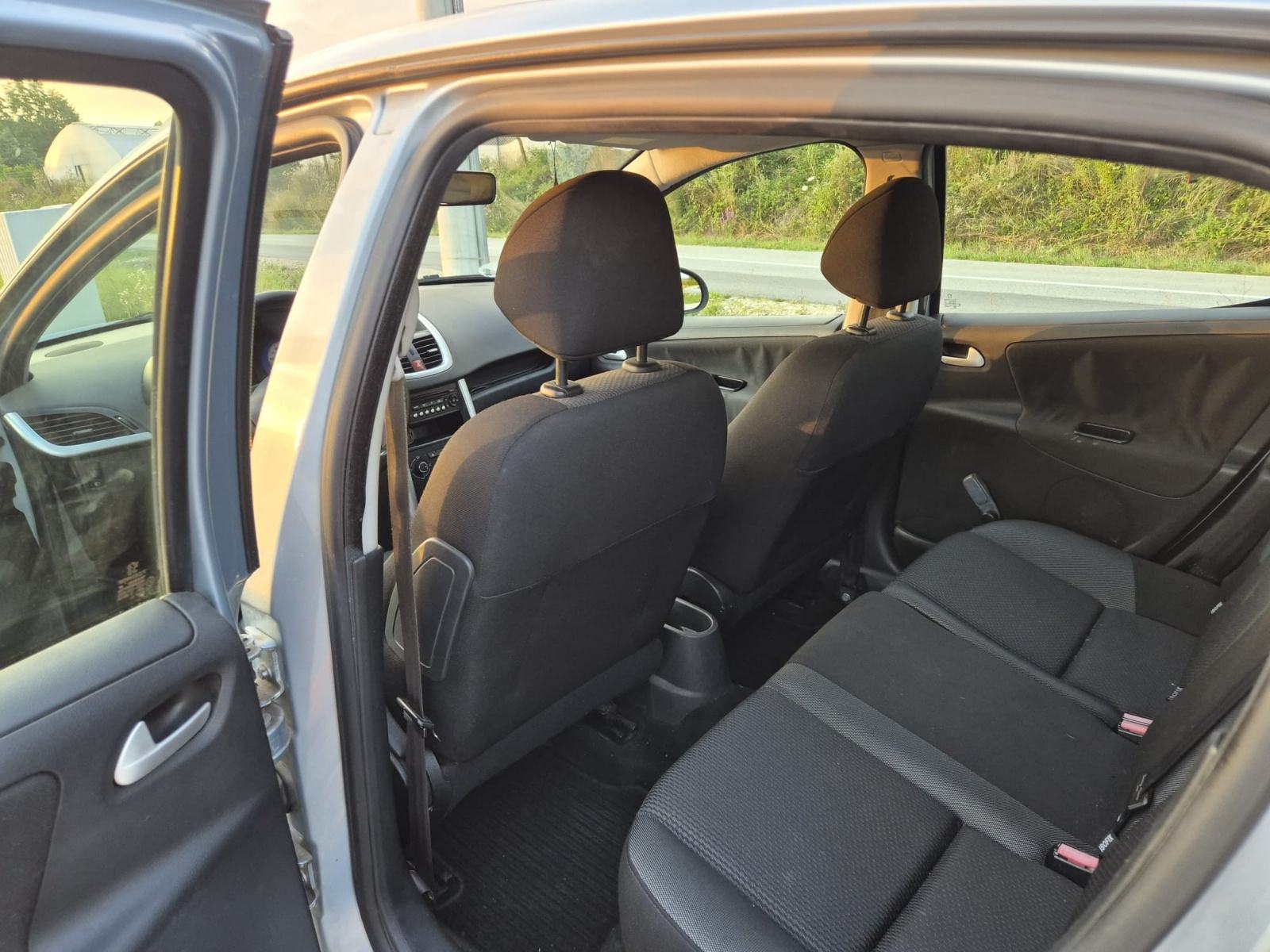 Peugeot 207 1,6 HDi, fotografija 13