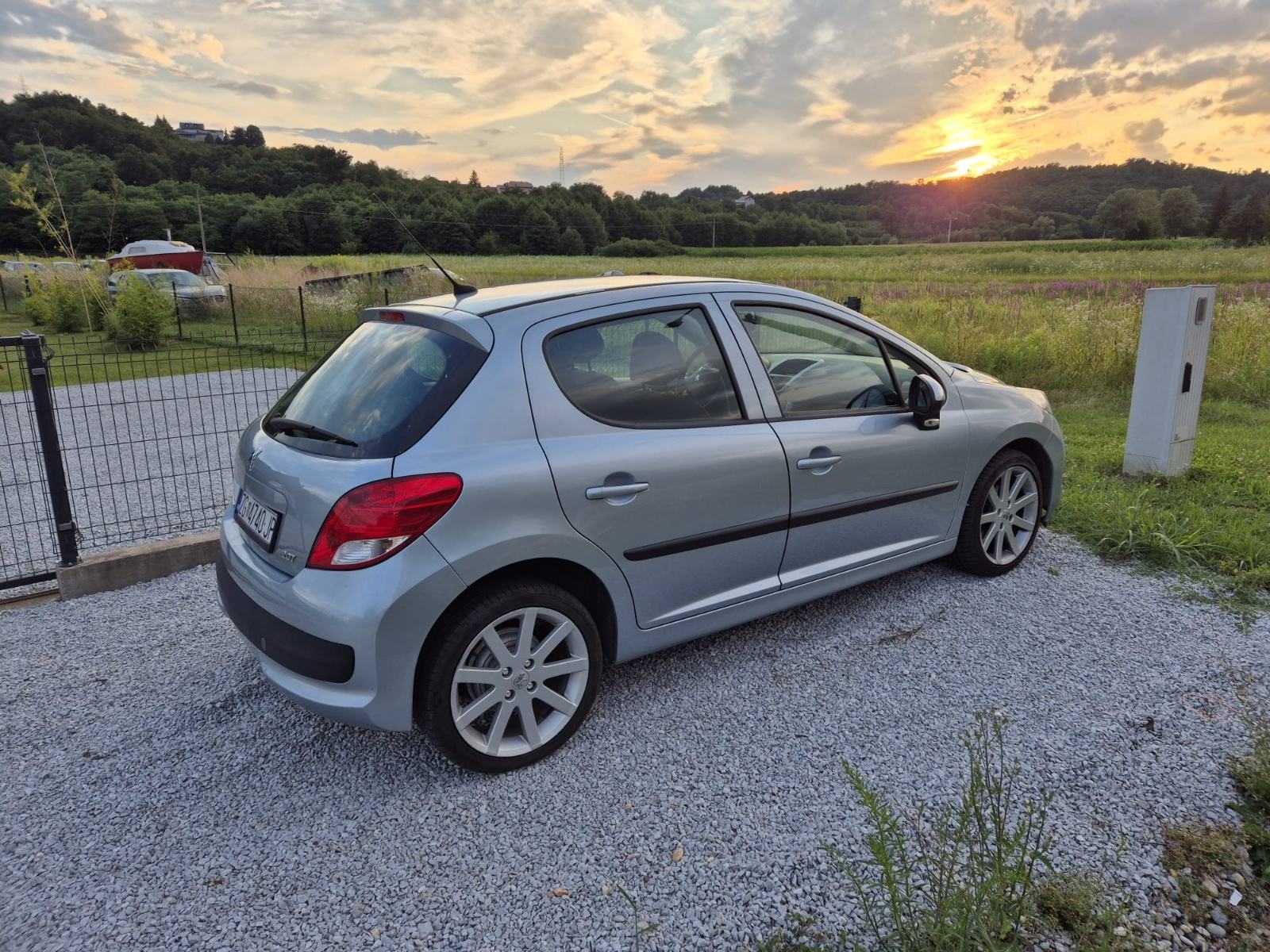 Peugeot 207 1,6 HDi, fotografija 14