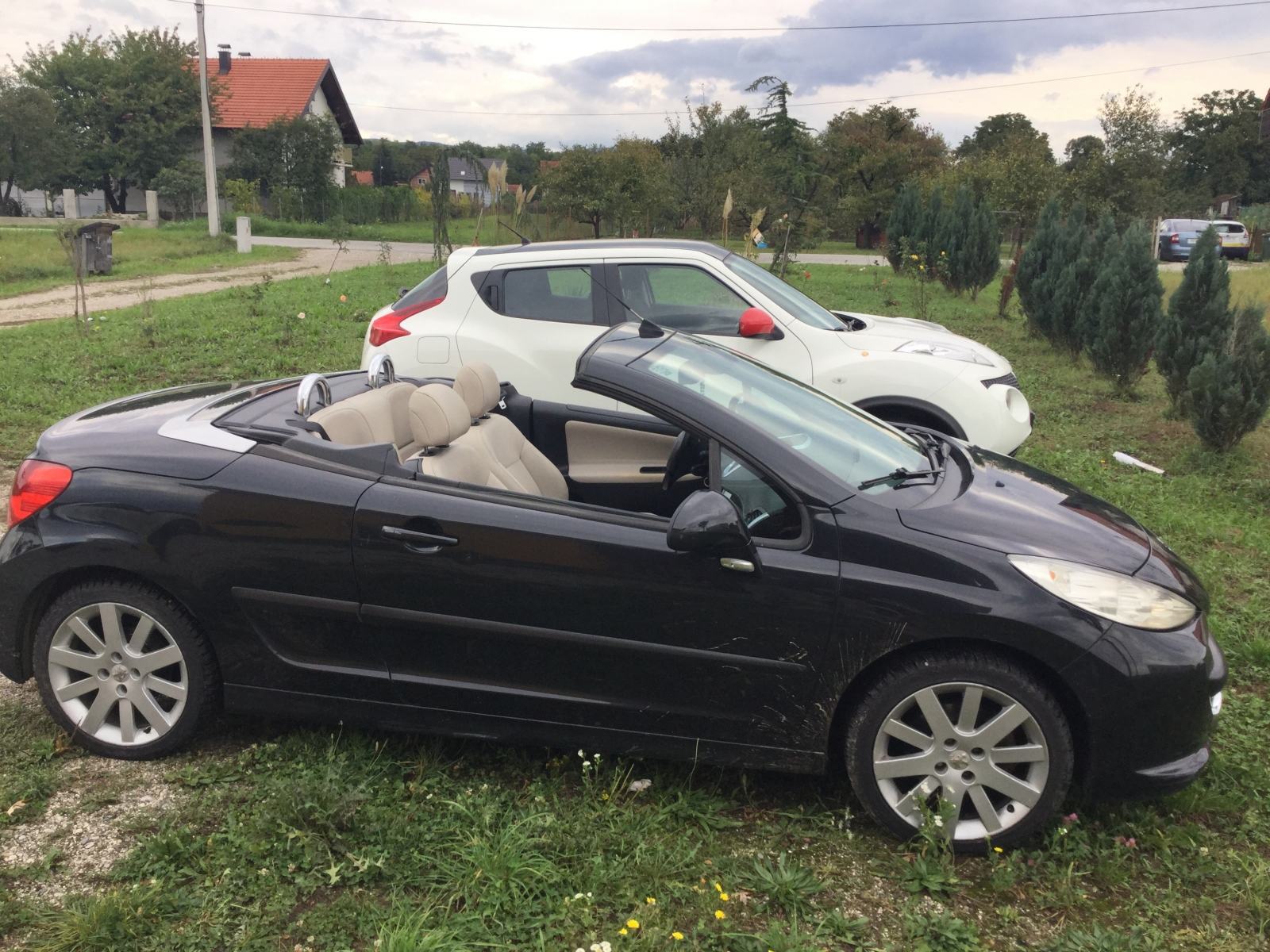 Housses De Siège Auto Peugeot 207 CC (2007-2015) - Cuir PU Imperméable Antidérapant, Protection Complète Et Facile à Installer