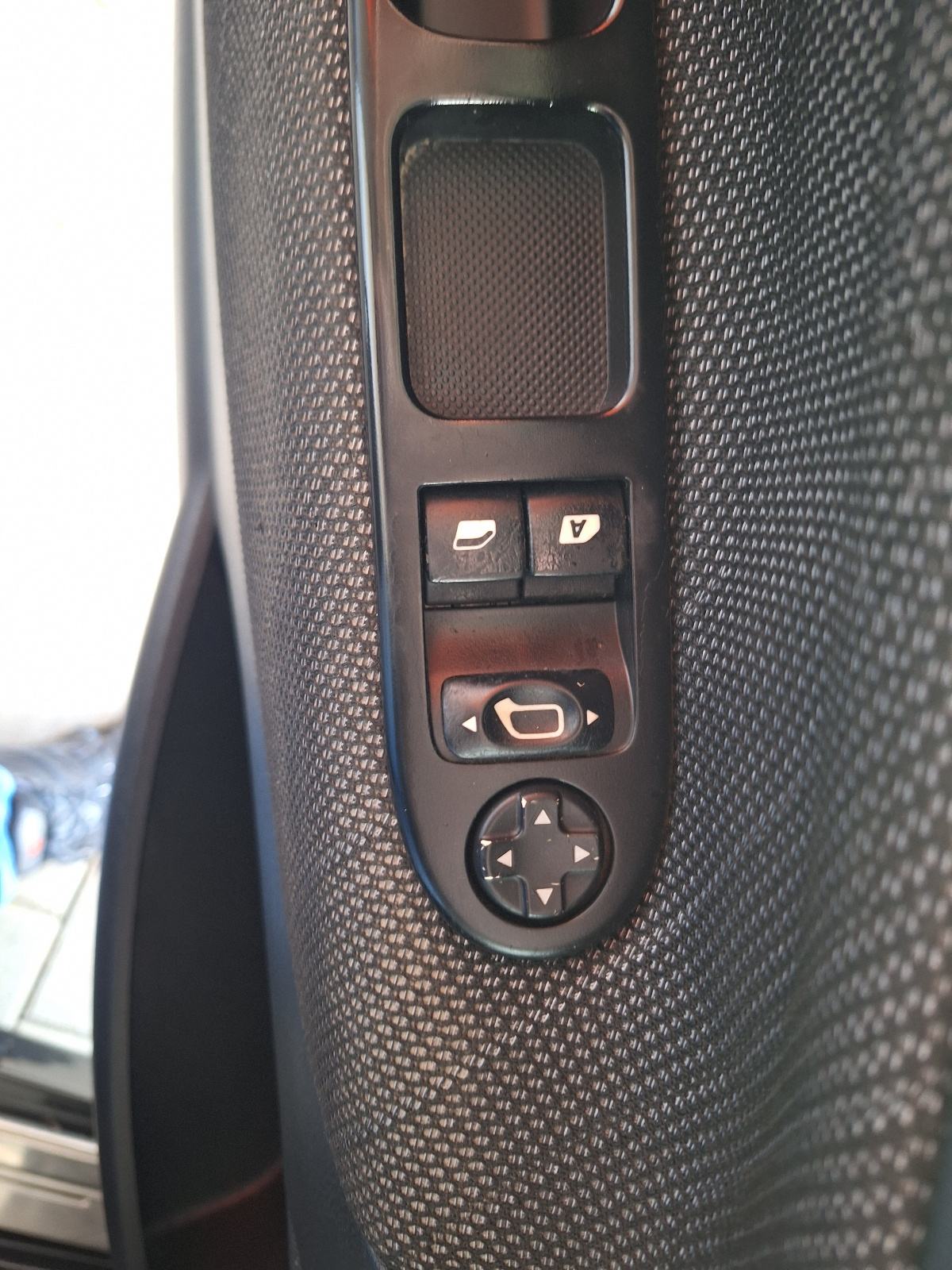Peugeot 207 Sport edition 1,6 HDi REGISTRIRAN 11/26, fotografija 13