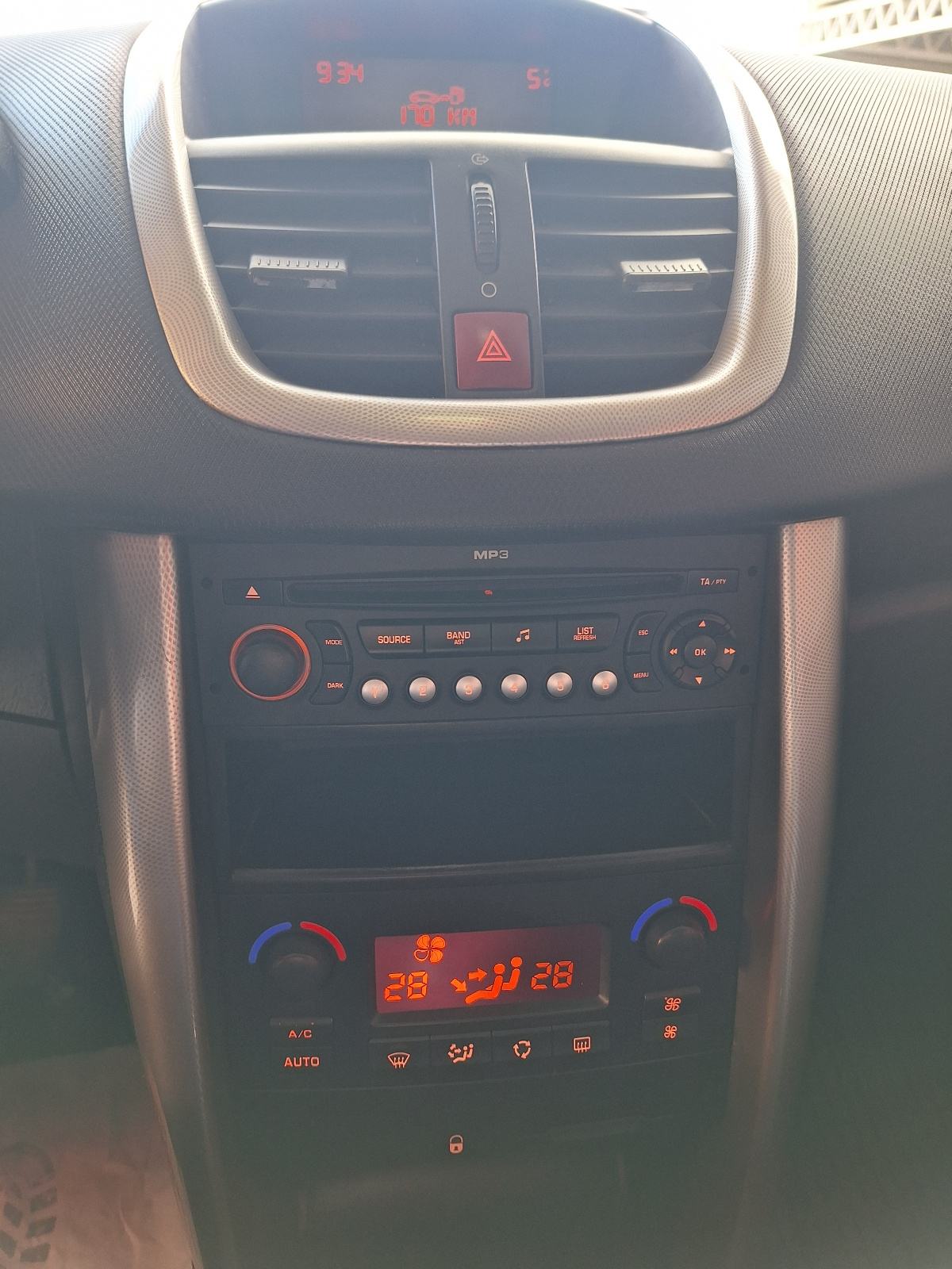 Peugeot 207 Sport edition 1,6 HDi REGISTRIRAN 11/26, fotografija 14